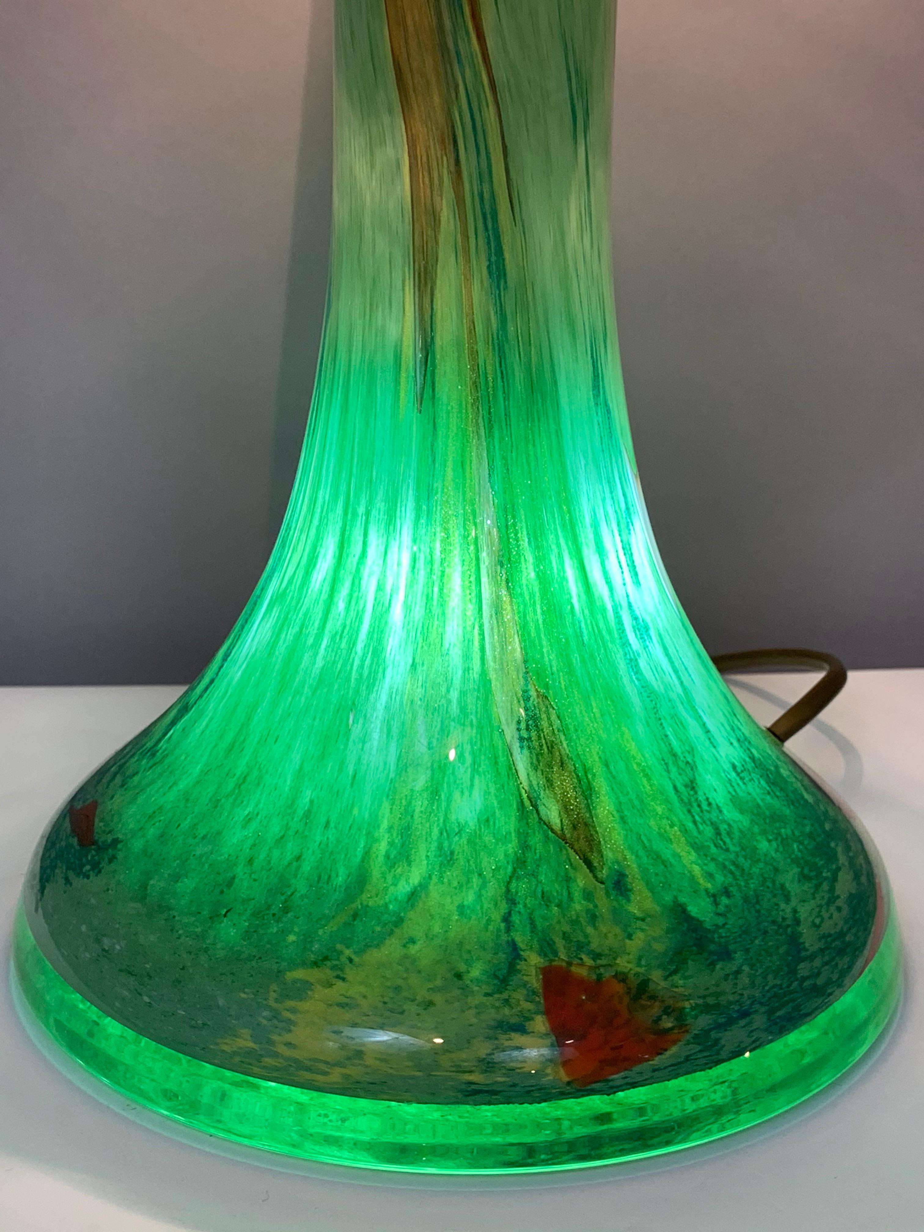 1920s Art Deco Murano Glass Domed Mushroom Green Fish Aquarium Table Lamp In Excellent Condition In London, GB