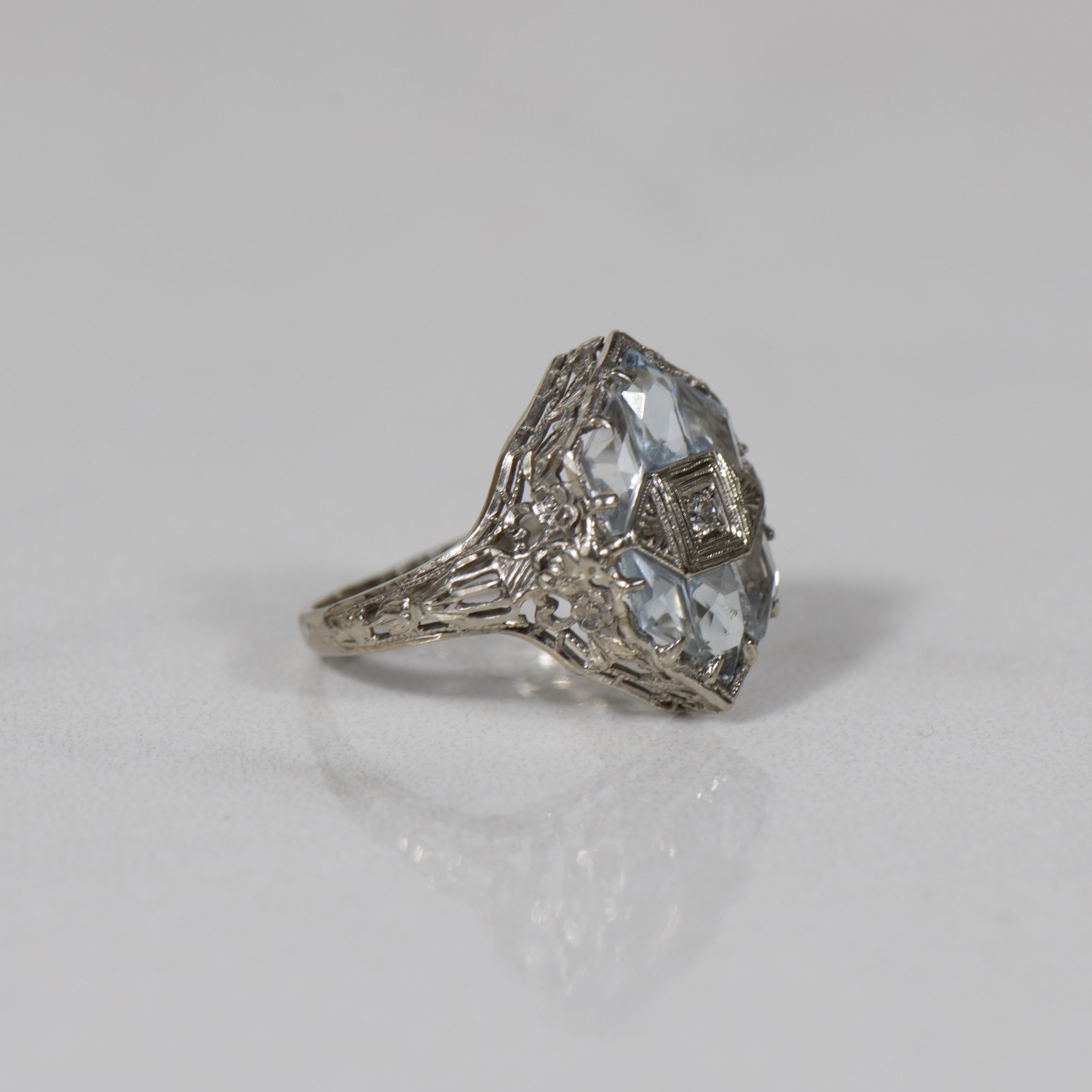 1920'S Art Deco Natürlicher Aquamarin & Natürlicher Diamant Filigraner Ring (Kugelschliff)