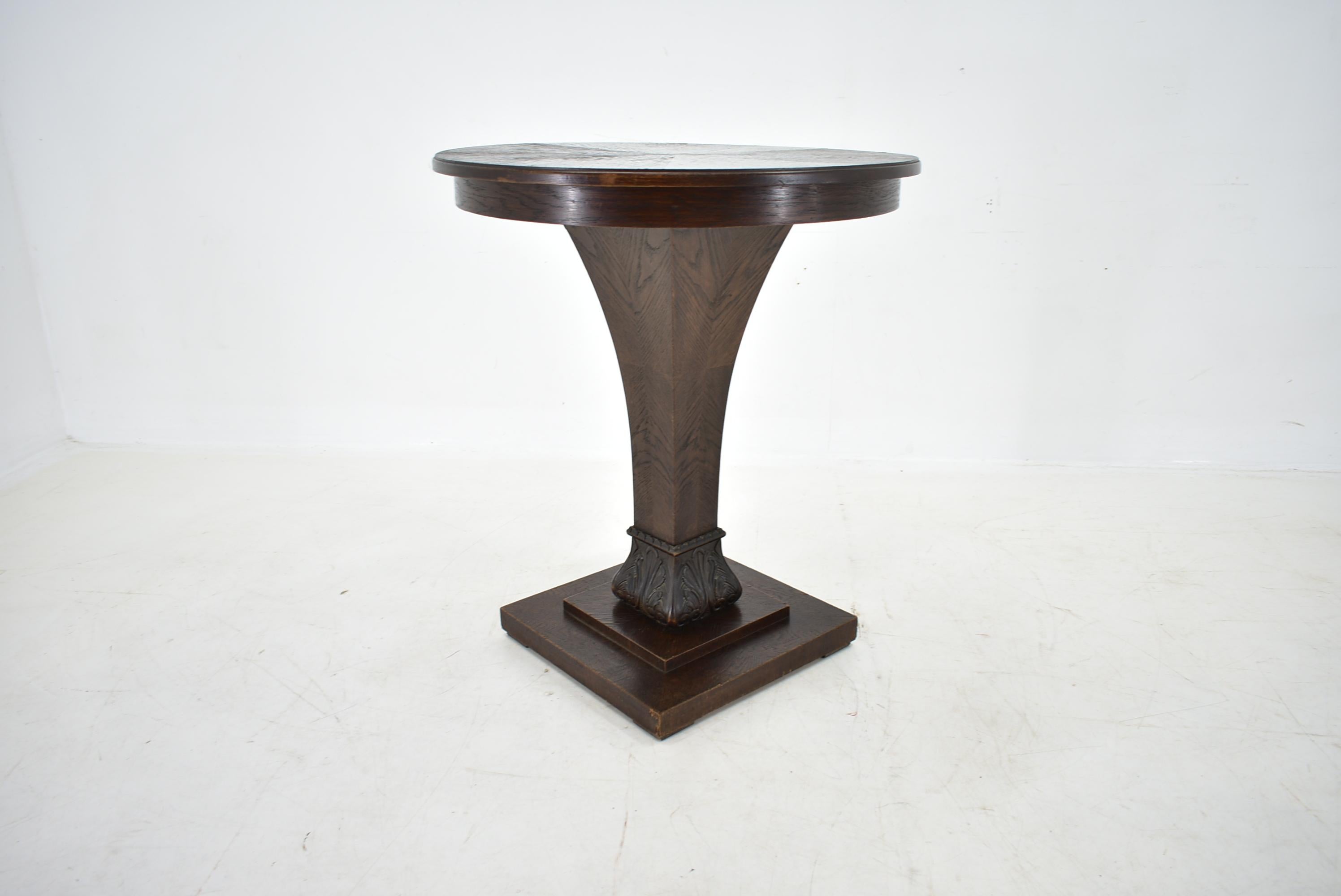 Art déco Table basse d'appoint Art Déco 1920 et nappe en vente