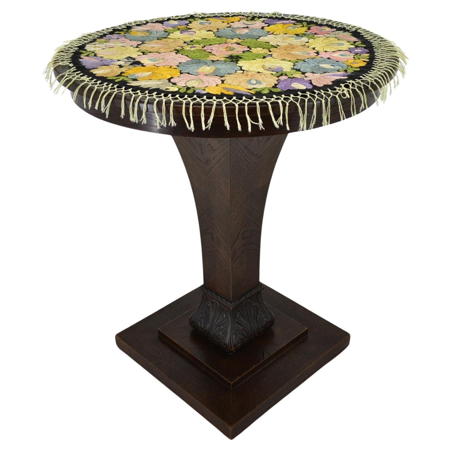 1920er Jahre Art Deco Occasional Couchtisch und Tischtuch
