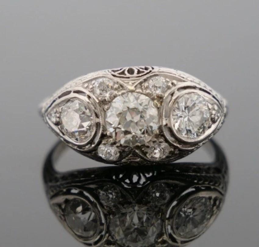 1920er Art Deco Alte Europäische Schliffe Handgefertigter Filigraner 2.00CTW Platin Diamant Ring im Angebot 2