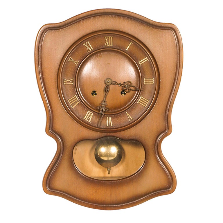 1920s Art Deco Pendulum Wall Clock in Lacquered Wood Case Mechanism Fex Zurich For Sale 2