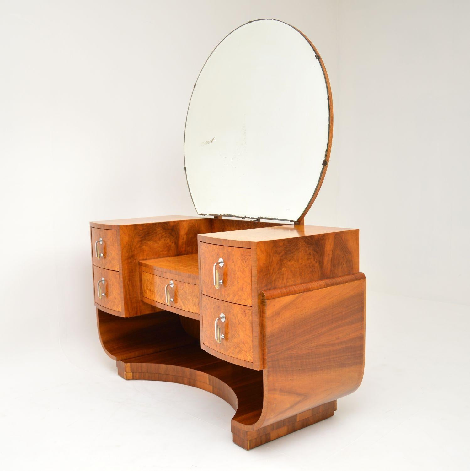 1920s Art Deco Period Burr Walnut Dressing Table In Good Condition In London, GB