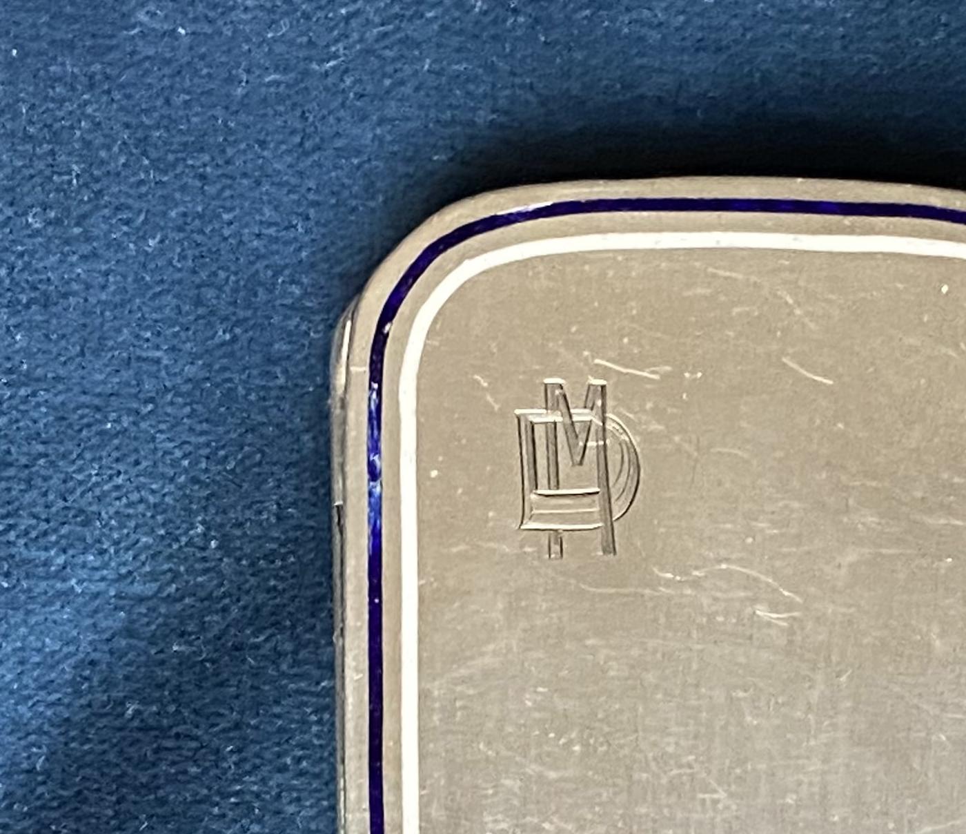 Tedesco Portasigarette o portanome in argento con iniziali MD del periodo Art Deco del 1920 di Hermés. in vendita