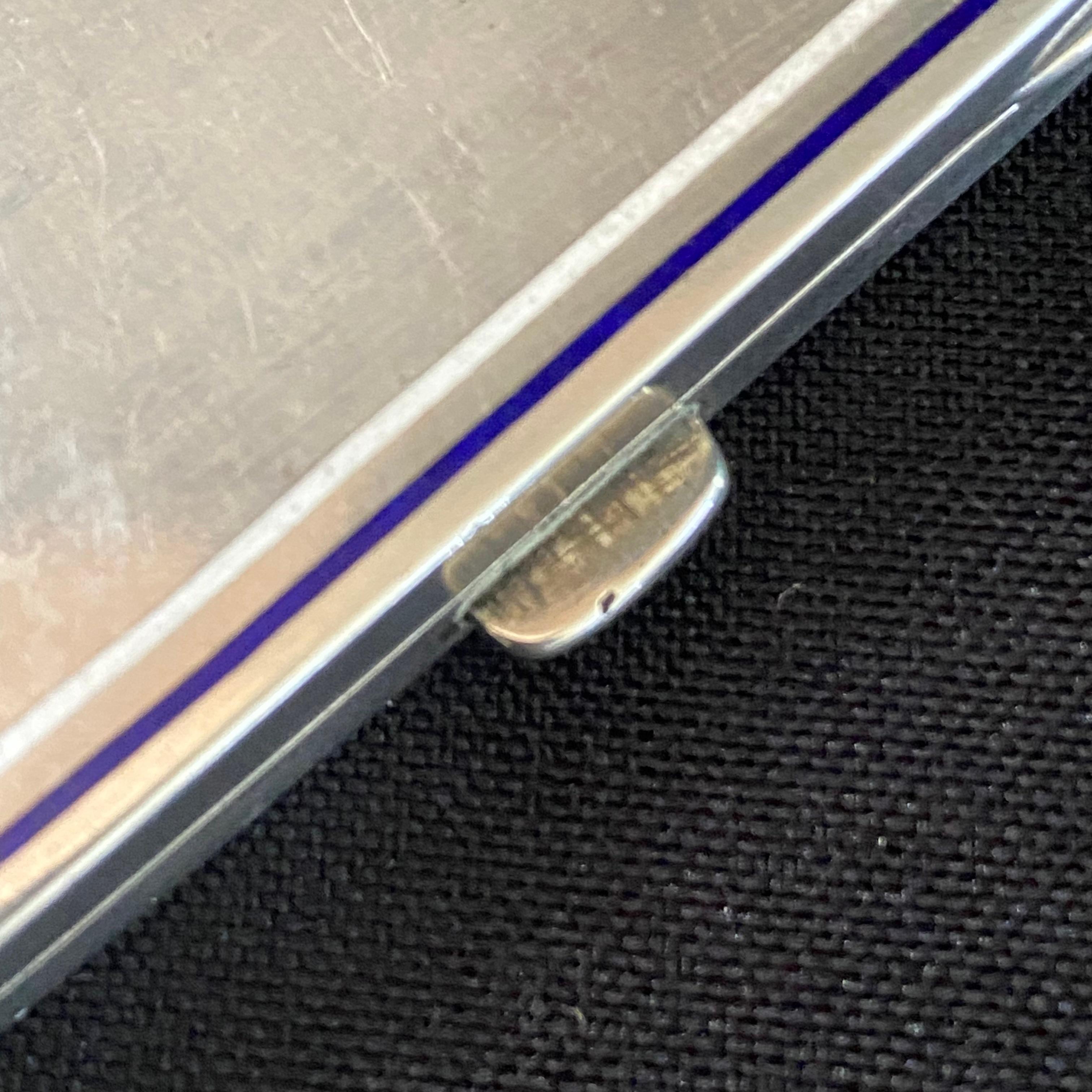 Fatto a mano Portasigarette o portanome in argento con iniziali MD del periodo Art Deco del 1920 di Hermés. in vendita