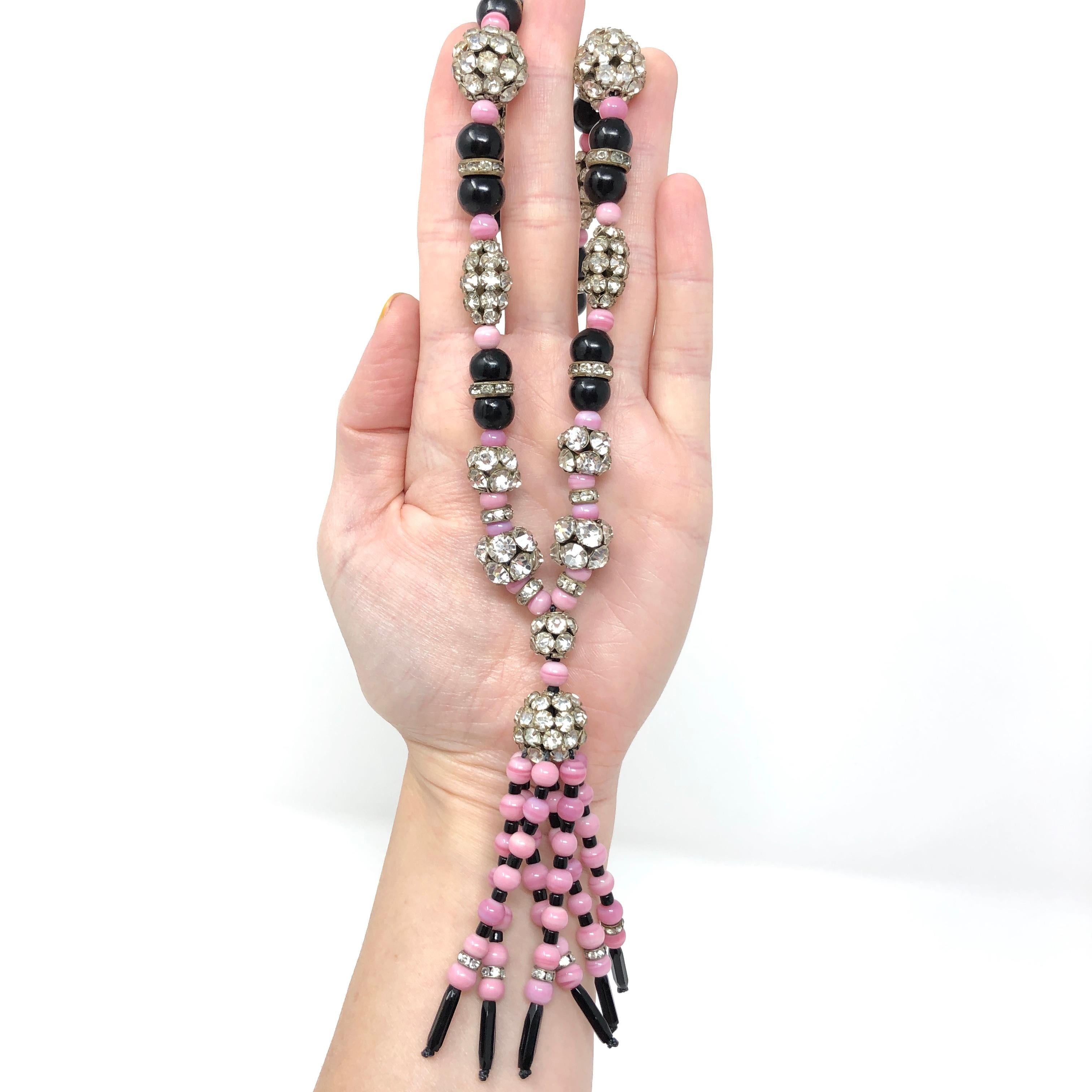 1920s Art Deco Pink and Black Glass Bead Rhinestone Vintage Flapper Necklace For Sale 6