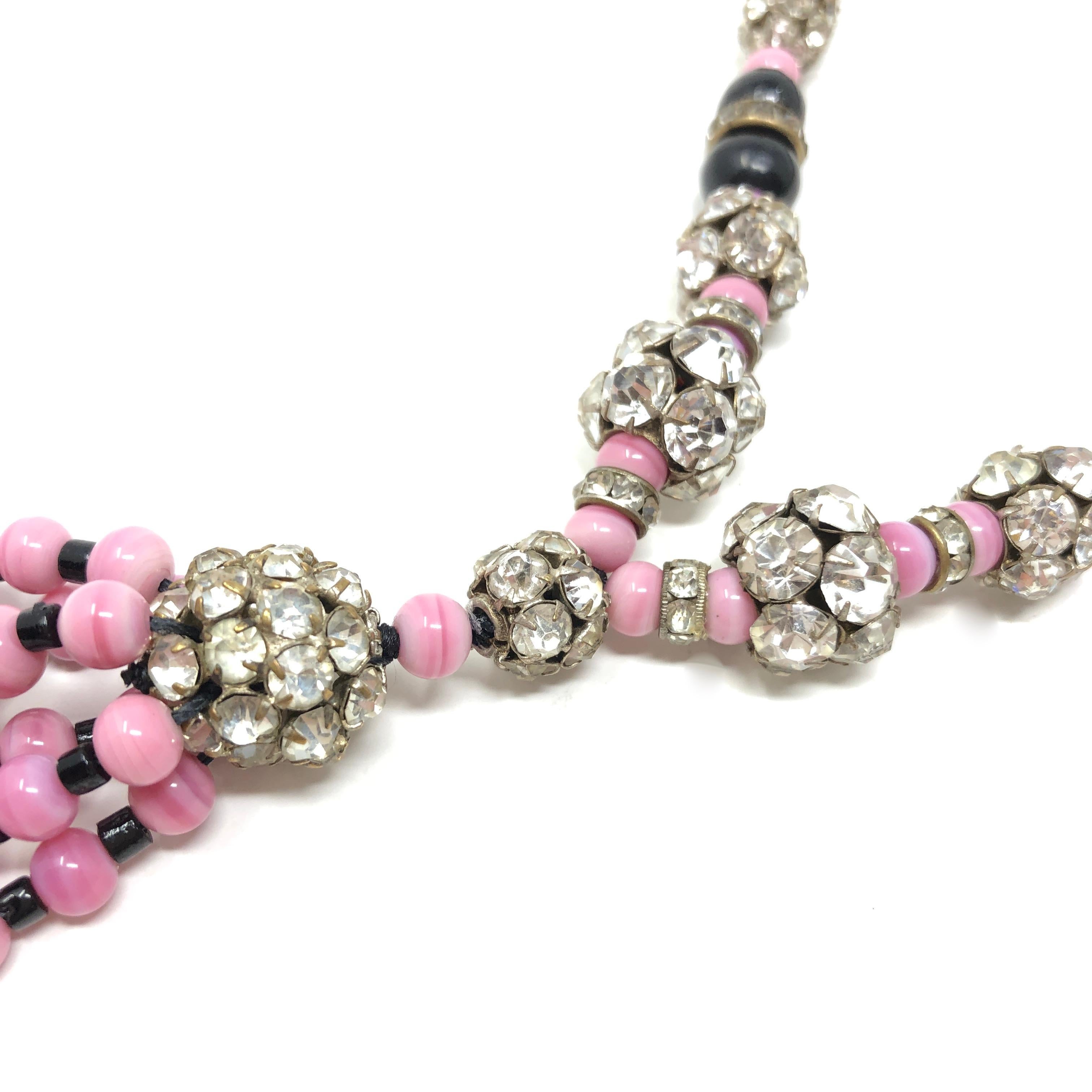 1920s Art Deco Pink and Black Glass Bead Rhinestone Vintage Flapper Necklace For Sale 2