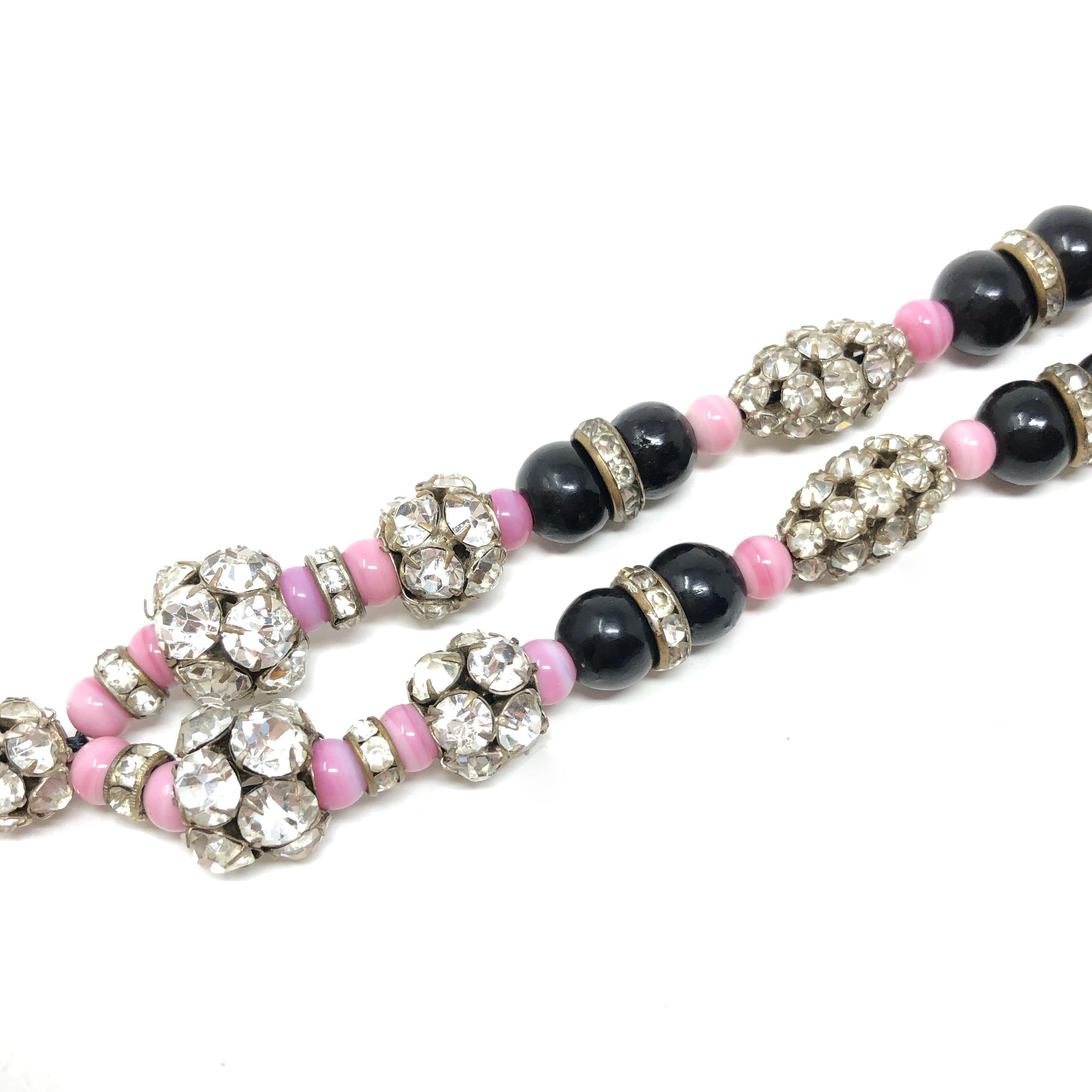 1920s Art Deco Pink and Black Glass Bead Rhinestone Vintage Flapper Necklace For Sale 3