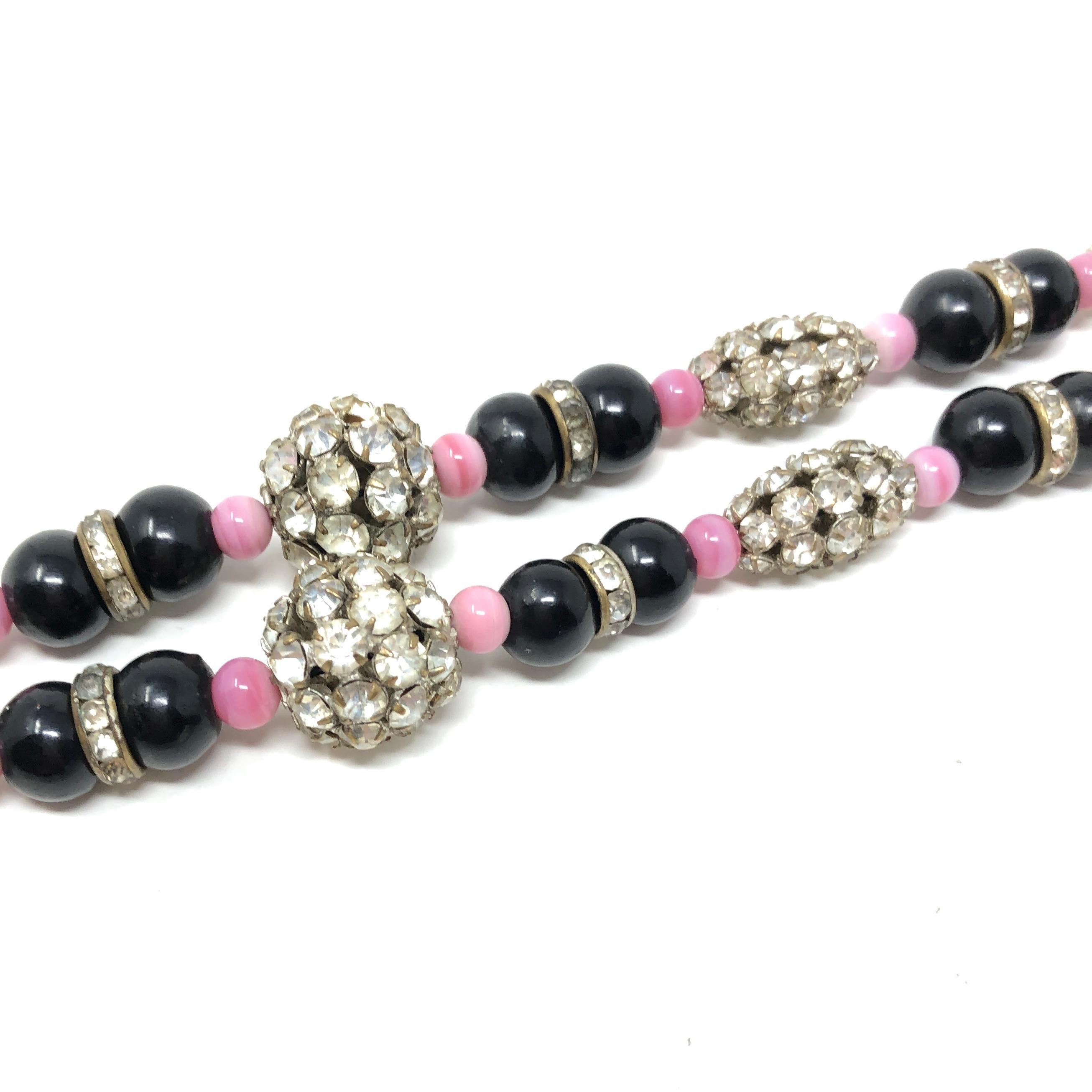 1920s Art Deco Pink and Black Glass Bead Rhinestone Vintage Flapper Necklace For Sale 4