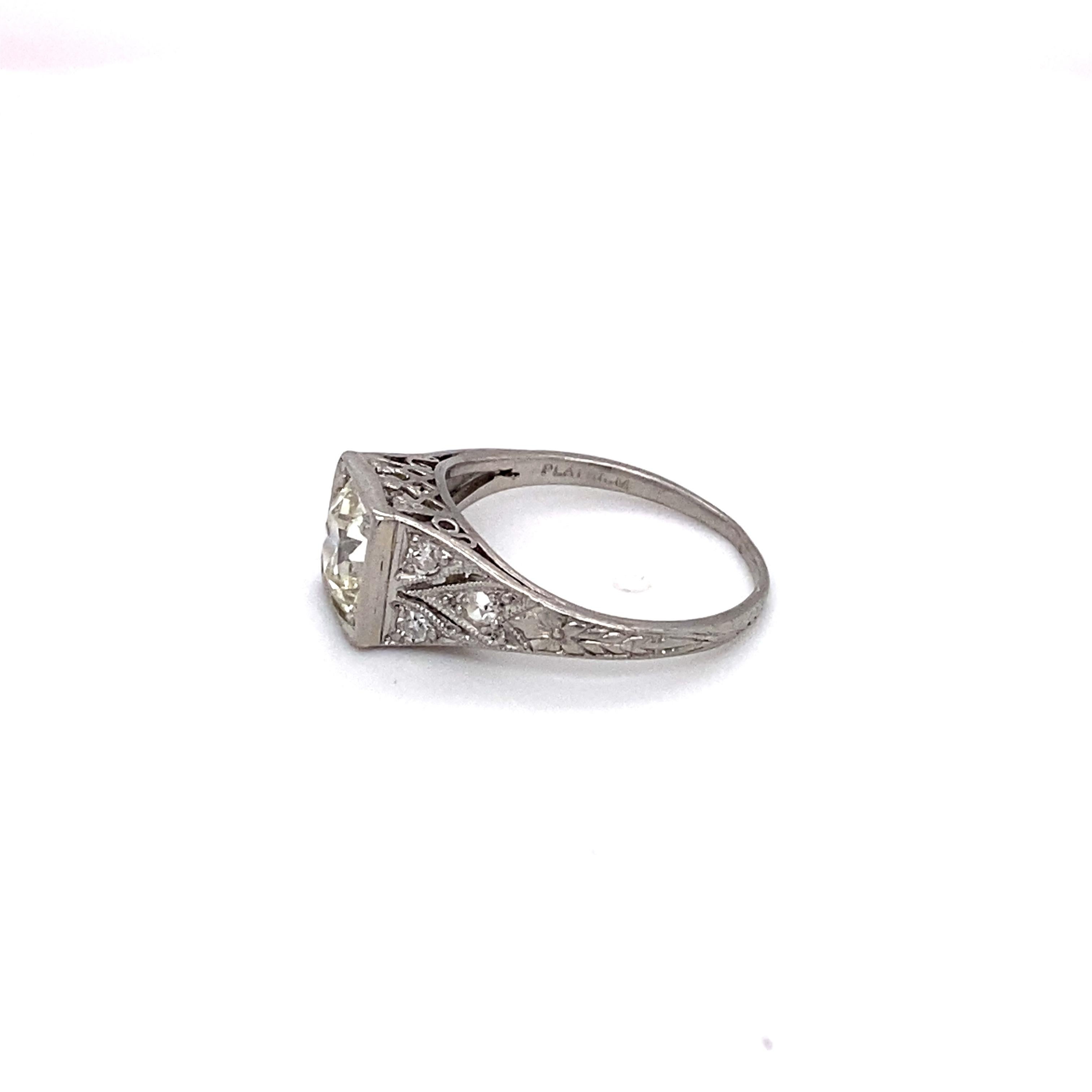 Women's 1920s Art Deco Platinum 1.30 Carat Diamond Engagement Ring