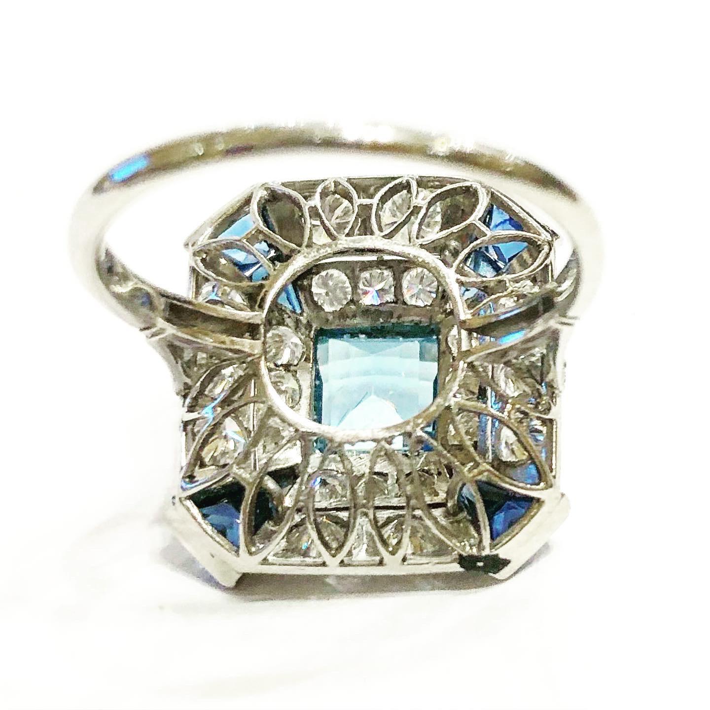Brilliant Cut 1930s Art Deco Platinum, Aquamarine, 1.4ct Diamonds and Sapphire Cocktail Ring