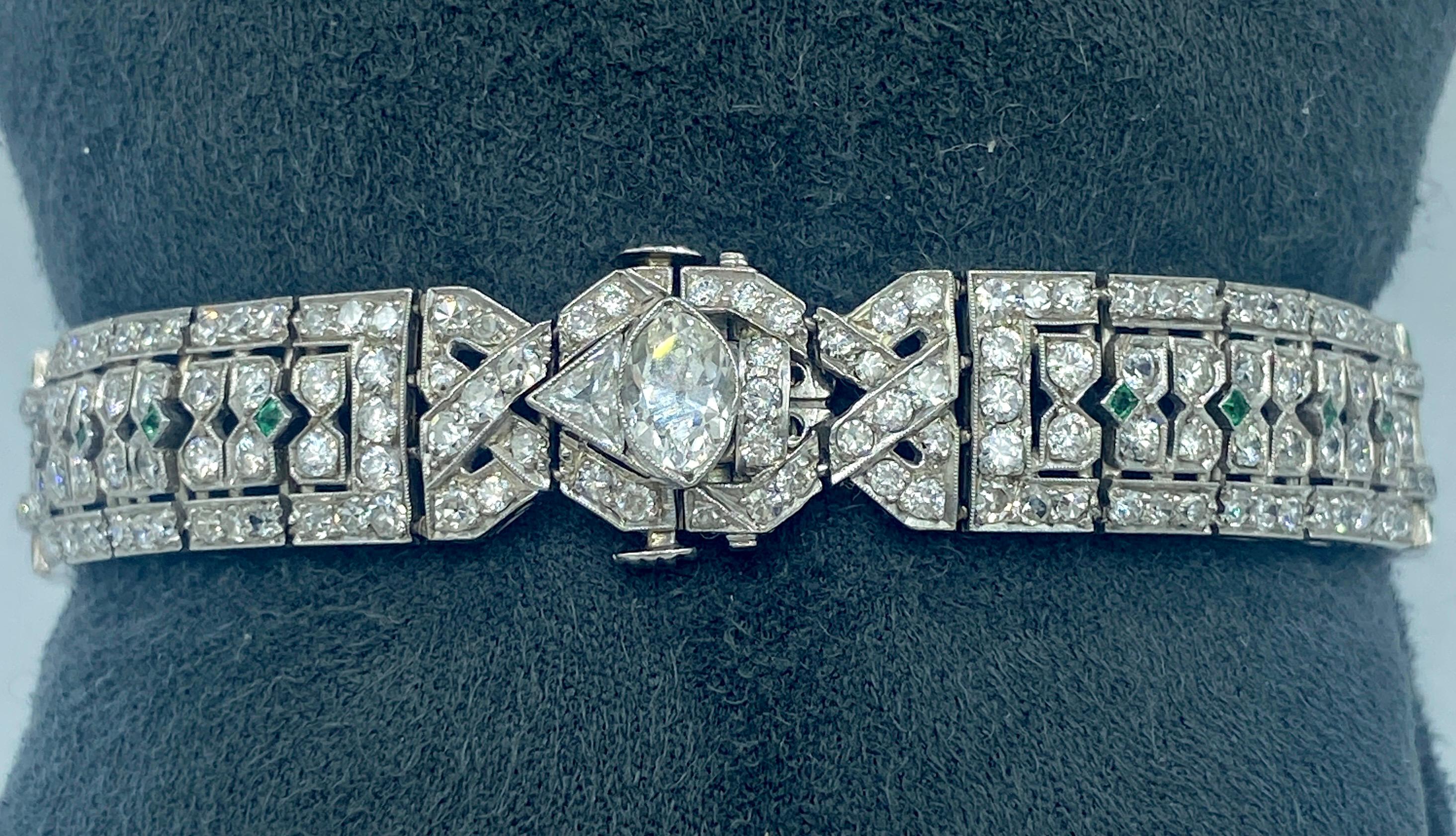 1920s Art Deco platinum, diamond and emerald bracelet 1