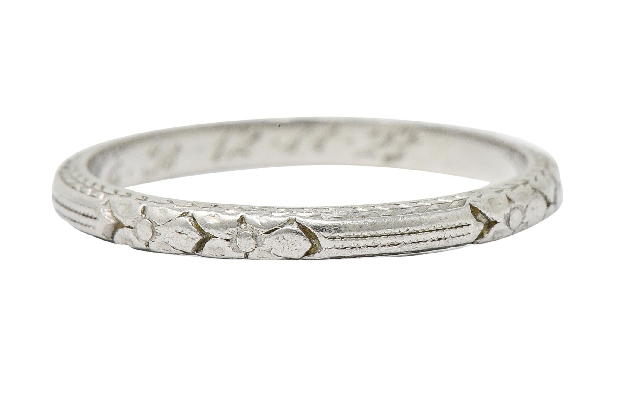 1920s Art Deco Platinum Flower and Wheat Band Ring In Excellent Condition In Philadelphia, PA