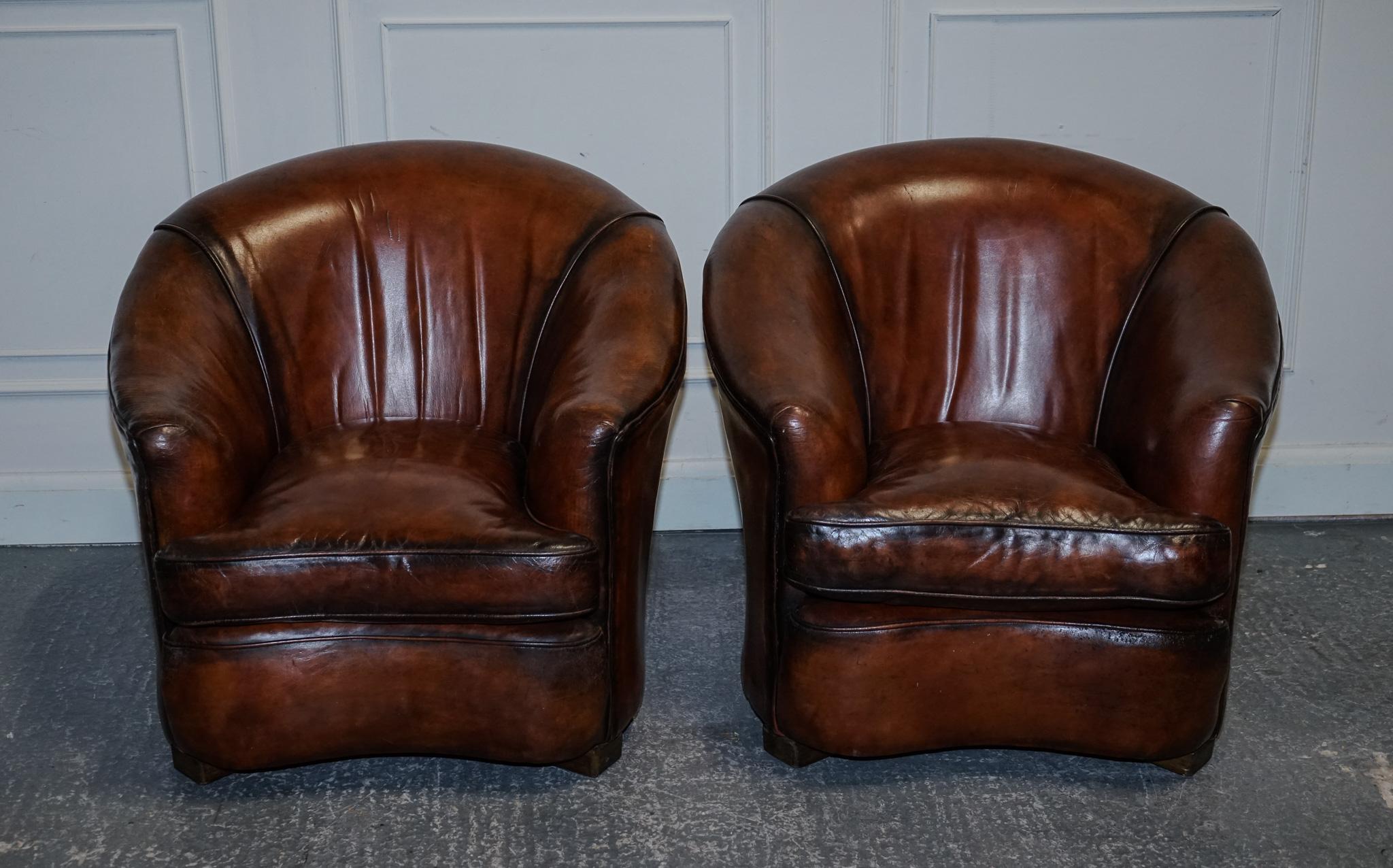 ART DECO DES ANNÉES 20 RESTAURÉ teint à la main en brun whisky SOFA ARMCHAiRS FOOTSTOOLS en vente 6