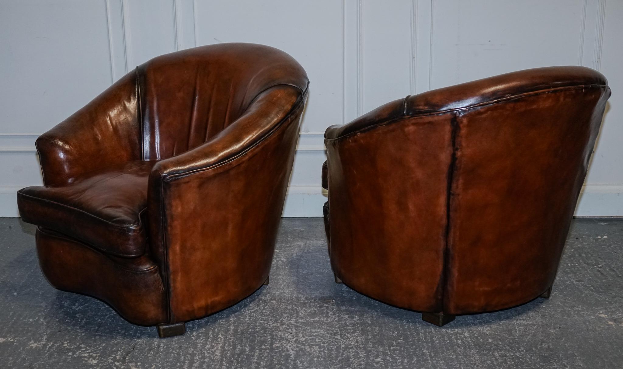ART DECO DES ANNÉES 20 RESTAURÉ teint à la main en brun whisky SOFA ARMCHAiRS FOOTSTOOLS en vente 7