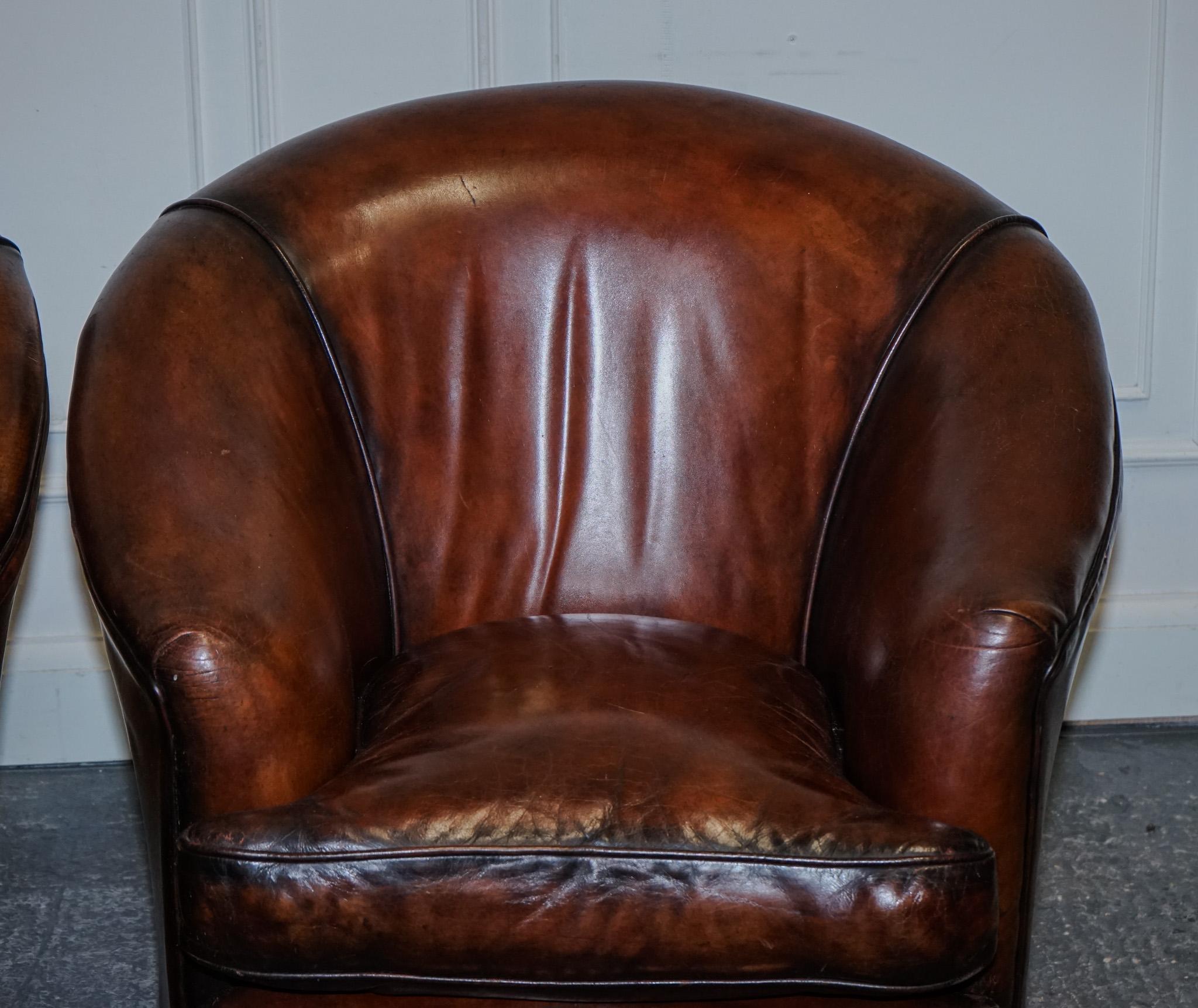 ART DECO DES ANNÉES 20 RESTAURÉ teint à la main en brun whisky SOFA ARMCHAiRS FOOTSTOOLS en vente 10