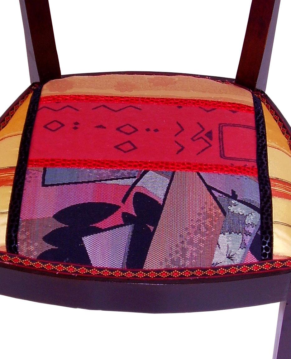 Patchwork Chaises d'appoint Art déco des années 1920 en noyer, assise d'origine avec tissu d'ameublement abstrait en vente