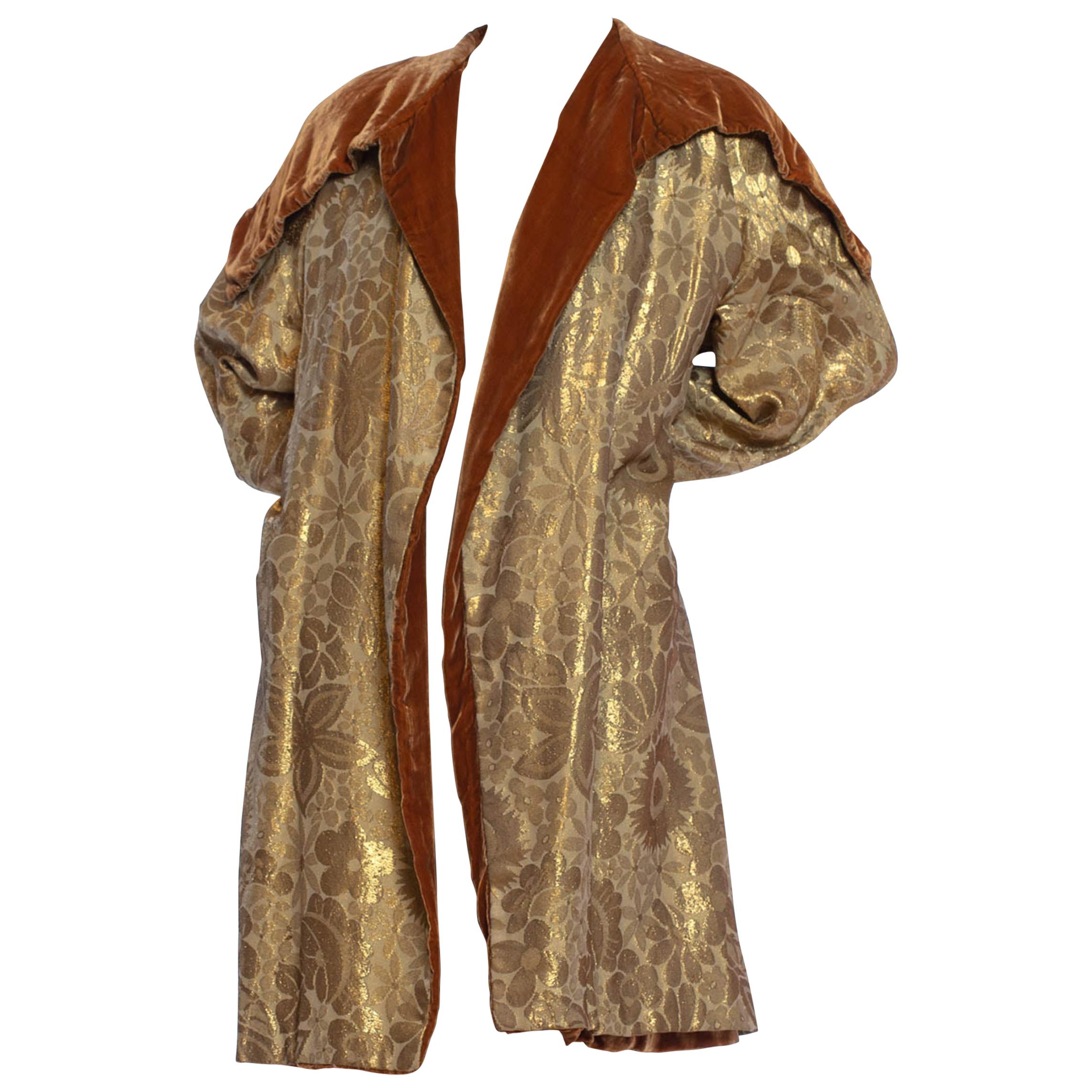 1920S Art Deco Silk Lamé Cocoon Coat Lined In Velvet For Sale