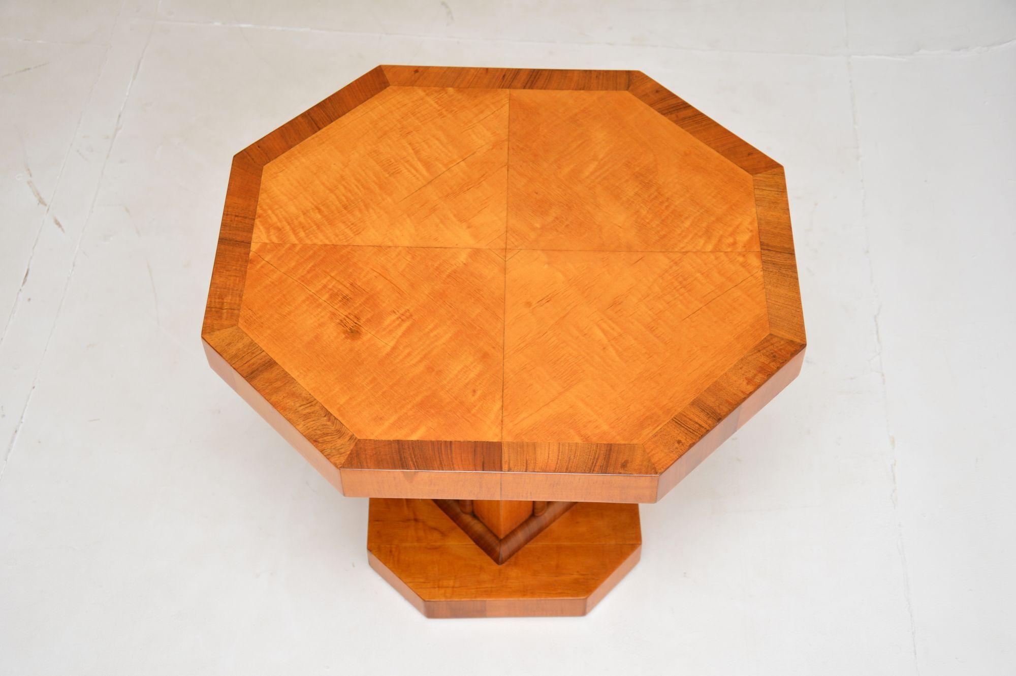 Early 20th Century 1920s Art Deco Sycamore & Walnut Occasional Coffee Table For Sale