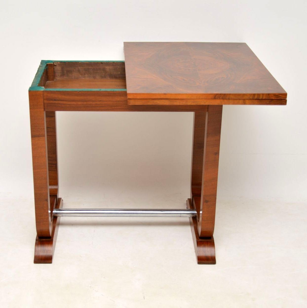 1920s, Art Deco Vintage Walnut Card Table / Side Table (Art déco)