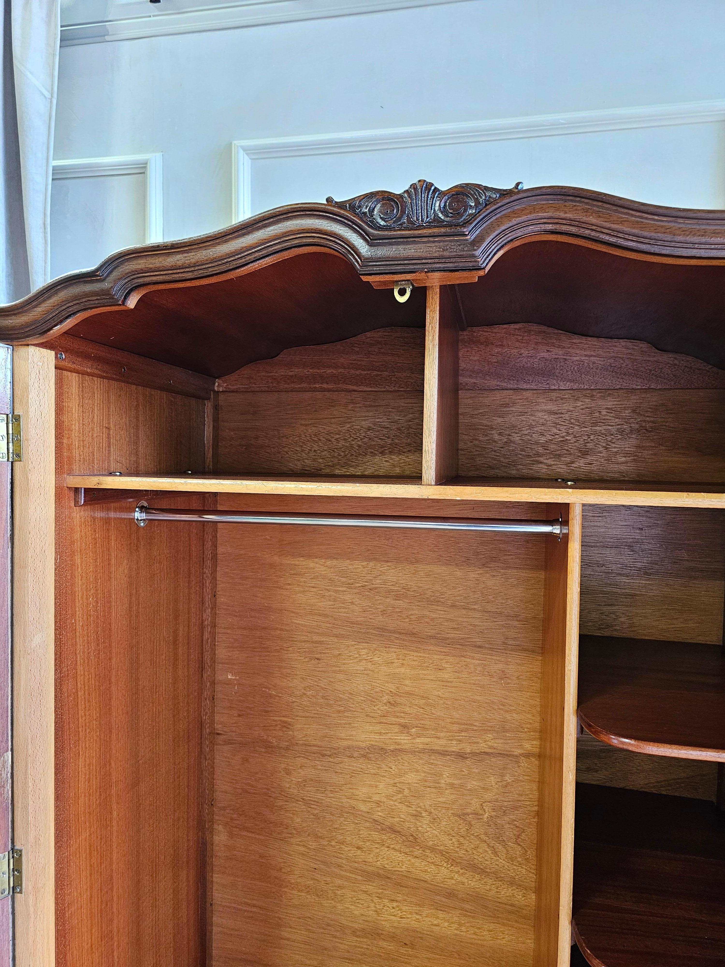 1920s Art Deco Walnut English Wardrobe 1
