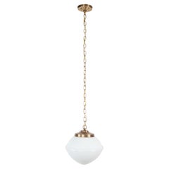 Lampada a sospensione a catena in ottone in vetro bianco latte Art Deco anni '20