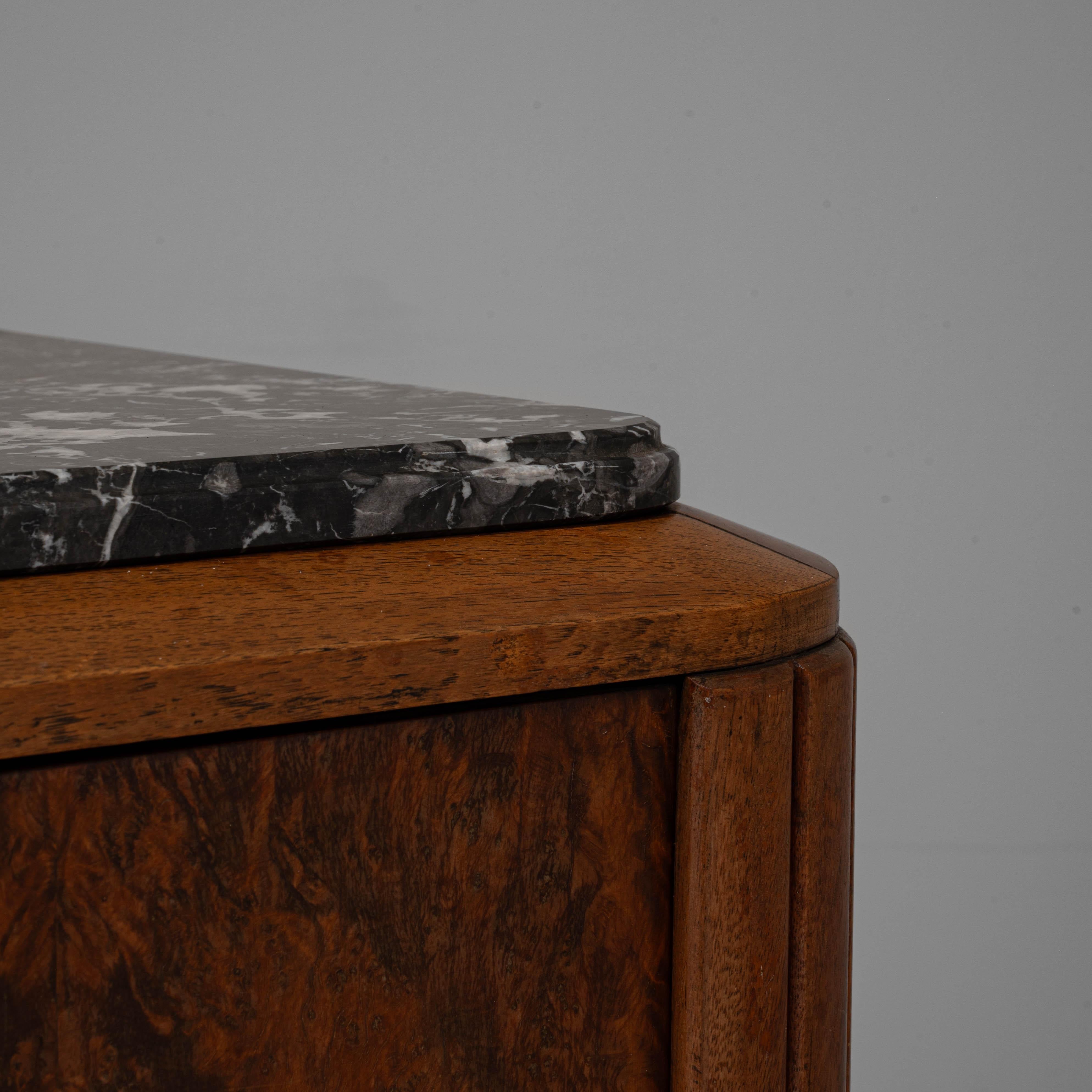 1920s Art Deco Wooden Sideboard with Marble Top en venta 8