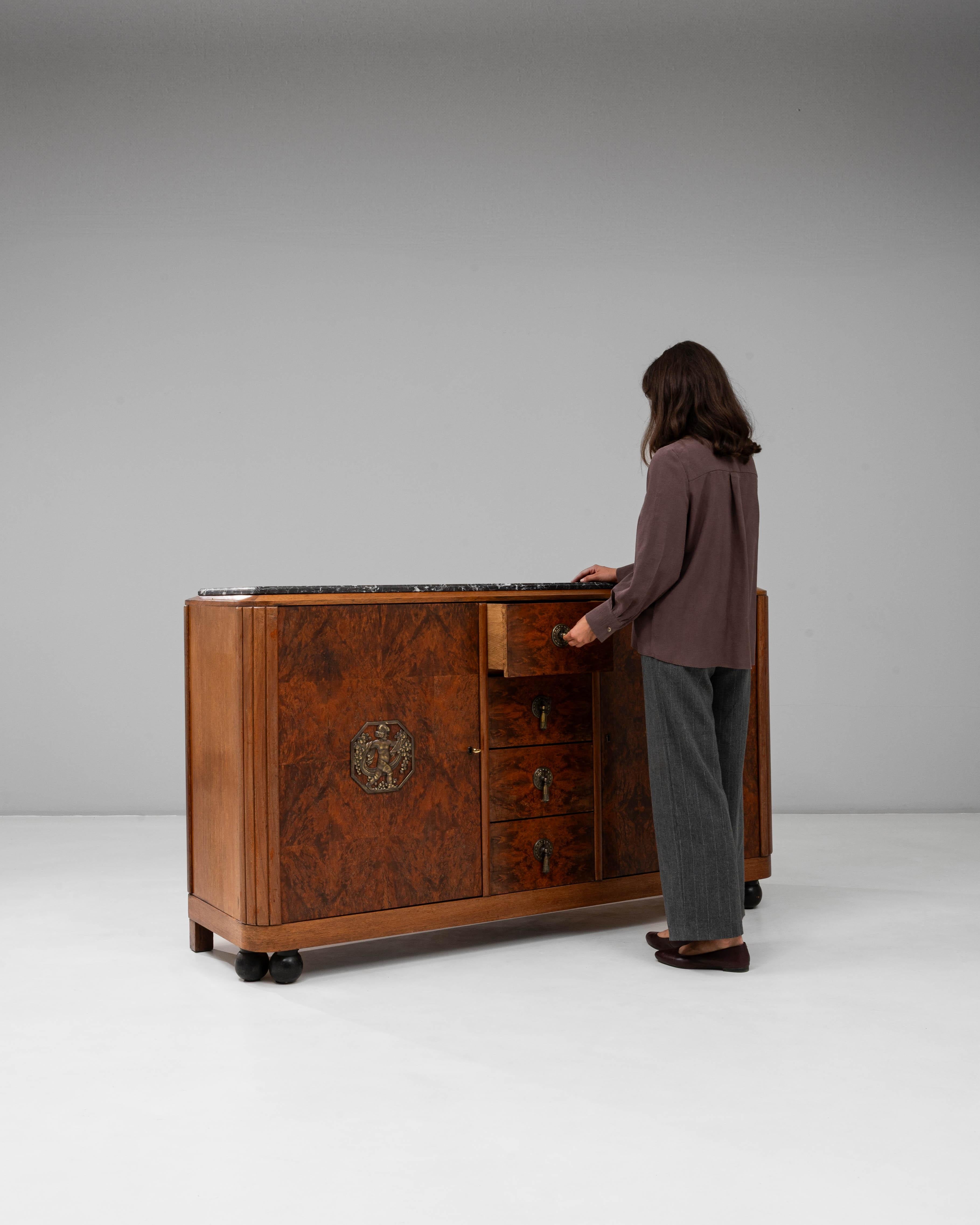 1920s Art Deco Wooden Sideboard with Marble Top en venta 1