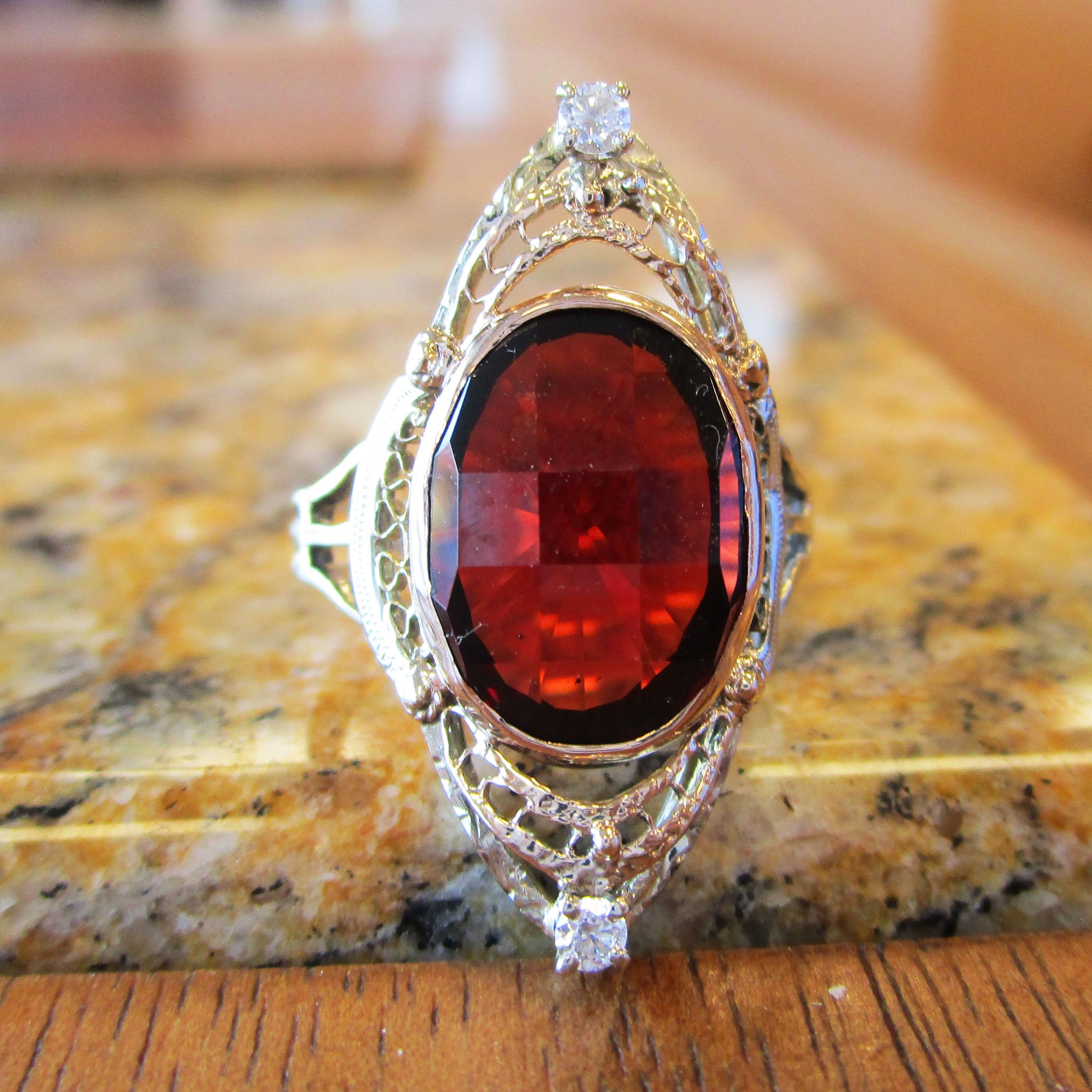 1920s Art Deco Yellow and White 14 Karat Gold Garnet and Diamond Ring In Good Condition In Lexington, KY