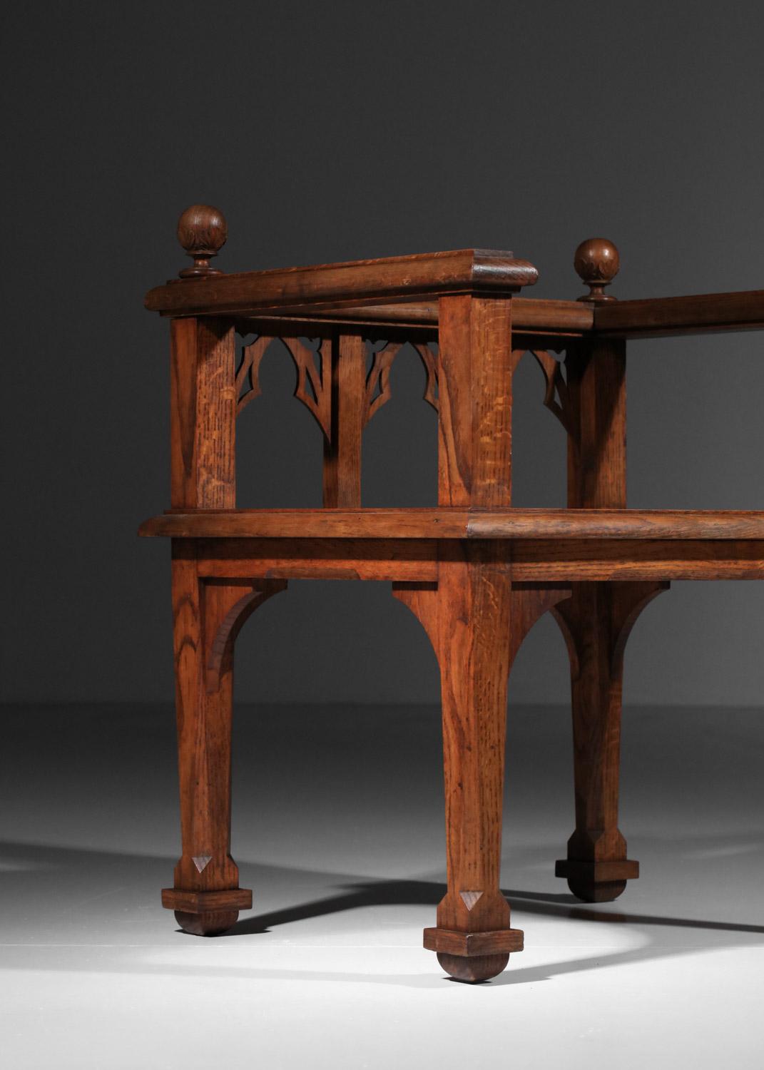 1920s Art Nouveau armchair with Gothic decoration in wood For Sale 5