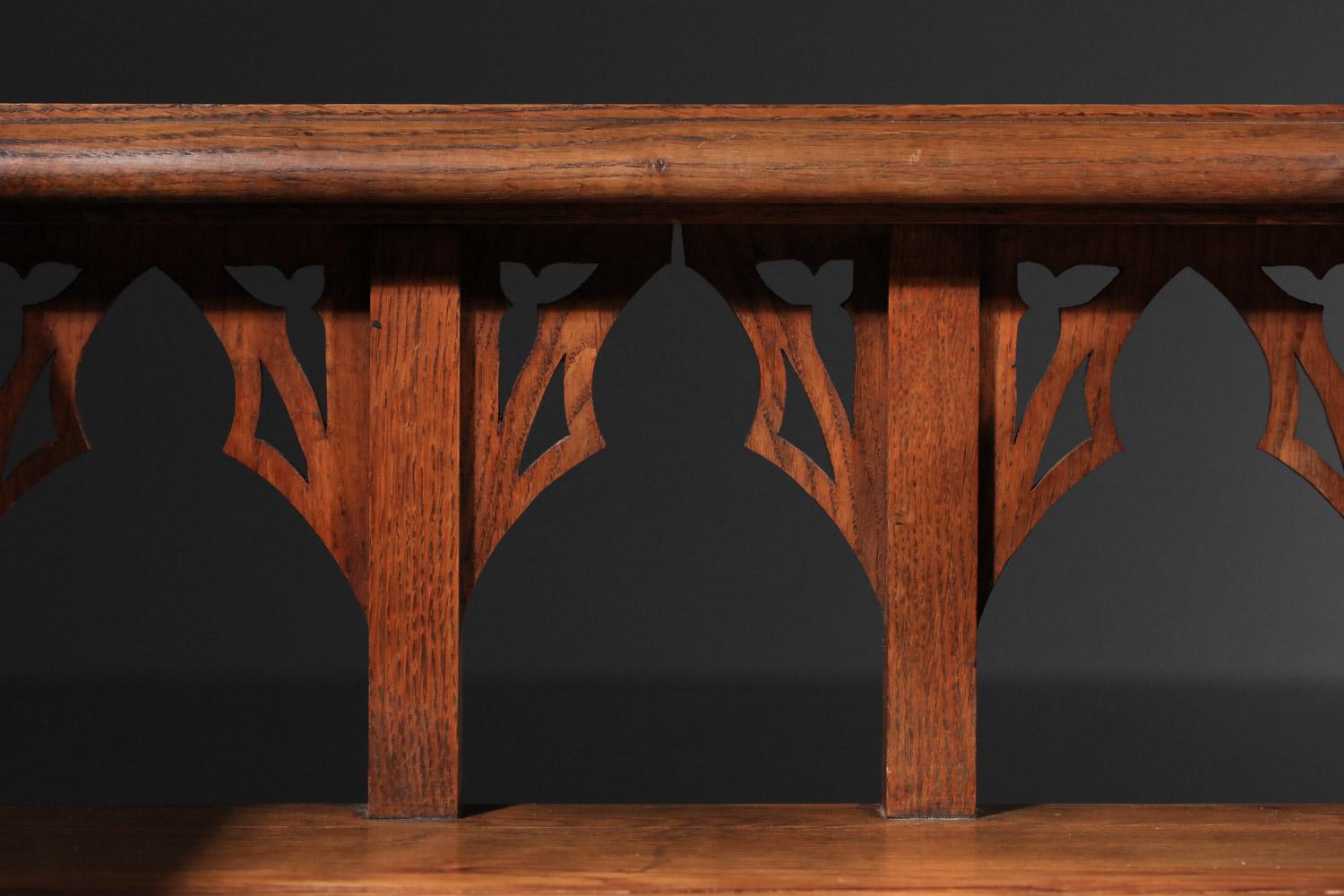 Early 20th Century 1920s Art Nouveau armchair with Gothic decoration in wood For Sale