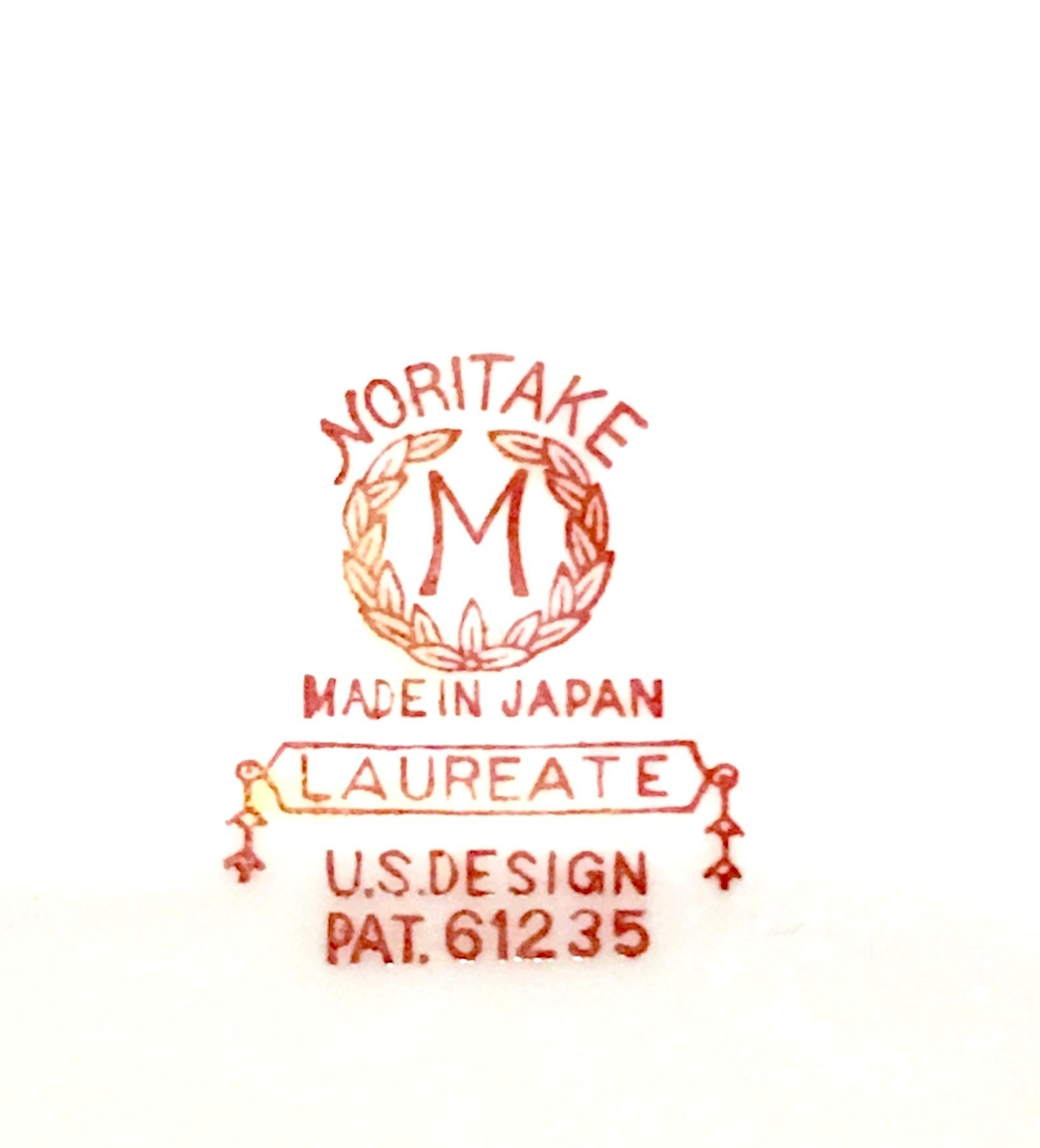 1920'S Art Nouveau Japanese Porcelain and 22-Karat 26-Piece Set by Noritake For Sale 5
