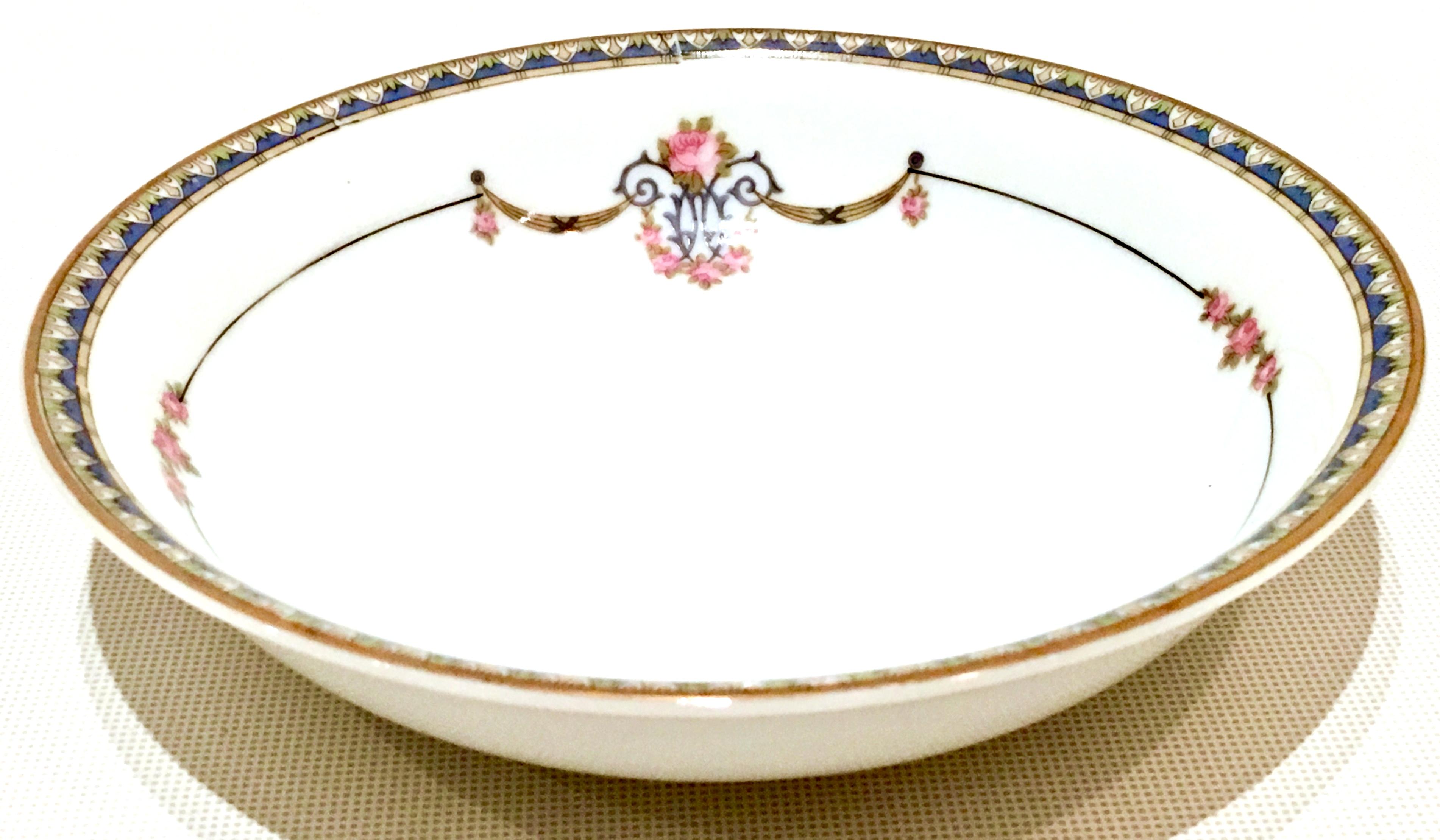 Gold 1920s Art Nouveau Japanese Porcelain and 22-Karat 26-Piece Set by Noritake For Sale