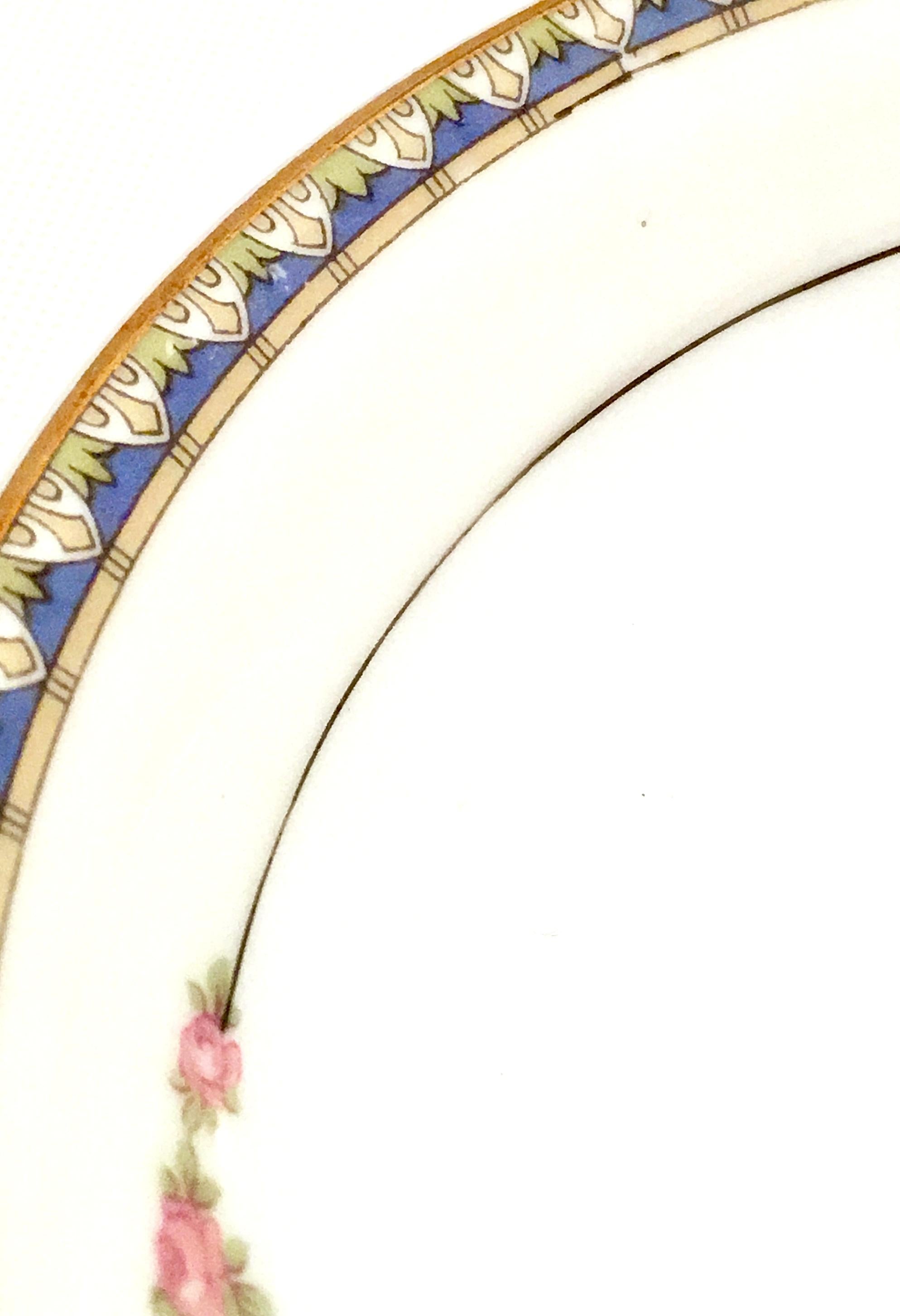 1920s Art Nouveau Japanese Porcelain and 22-Karat 26-Piece Set by Noritake For Sale 3
