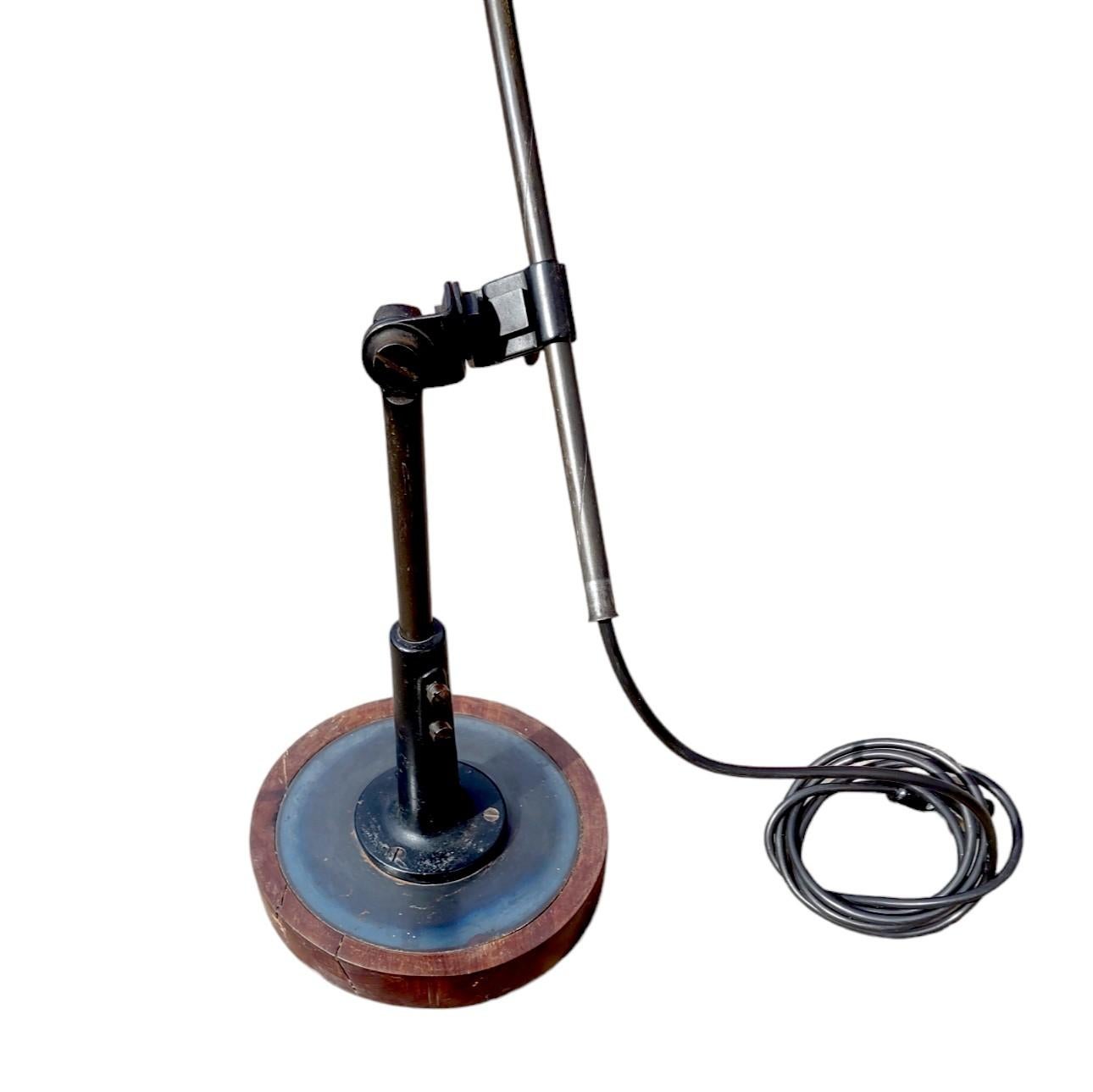 1920s Articulated Industrial Desk Lamp For Sale 2