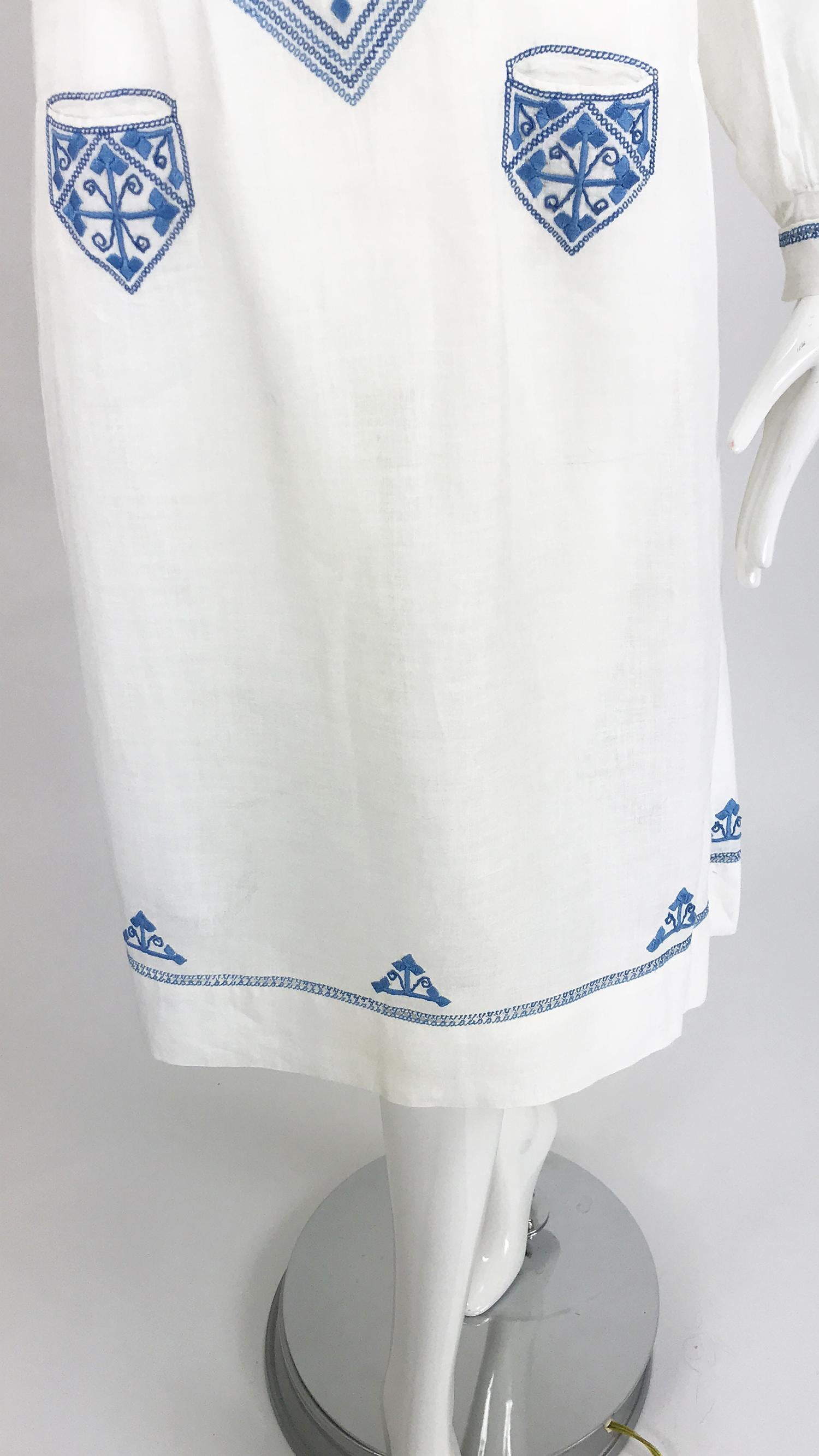 1920s Arts and Crafts Hand Embroidered Blue and White Linen Day Dress 9