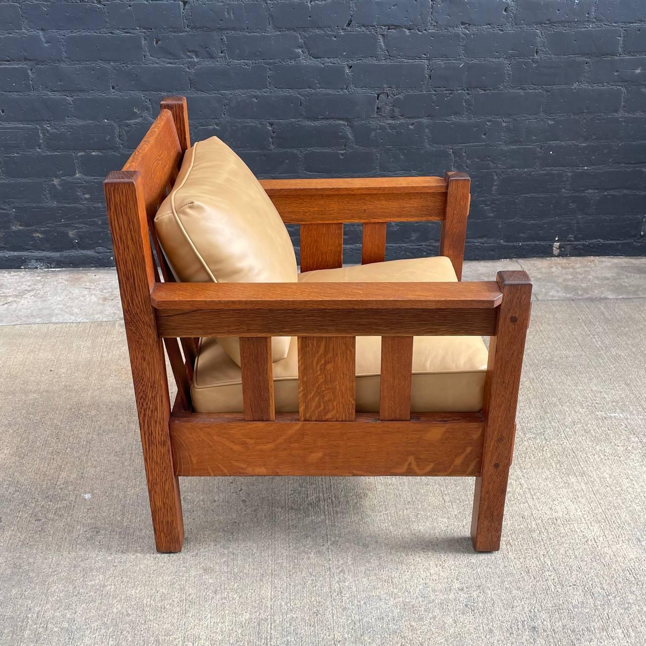 1920s Arts & Crafts Mission Oak & Leather Lounge Chair by Stickley  In Good Condition For Sale In Los Angeles, CA