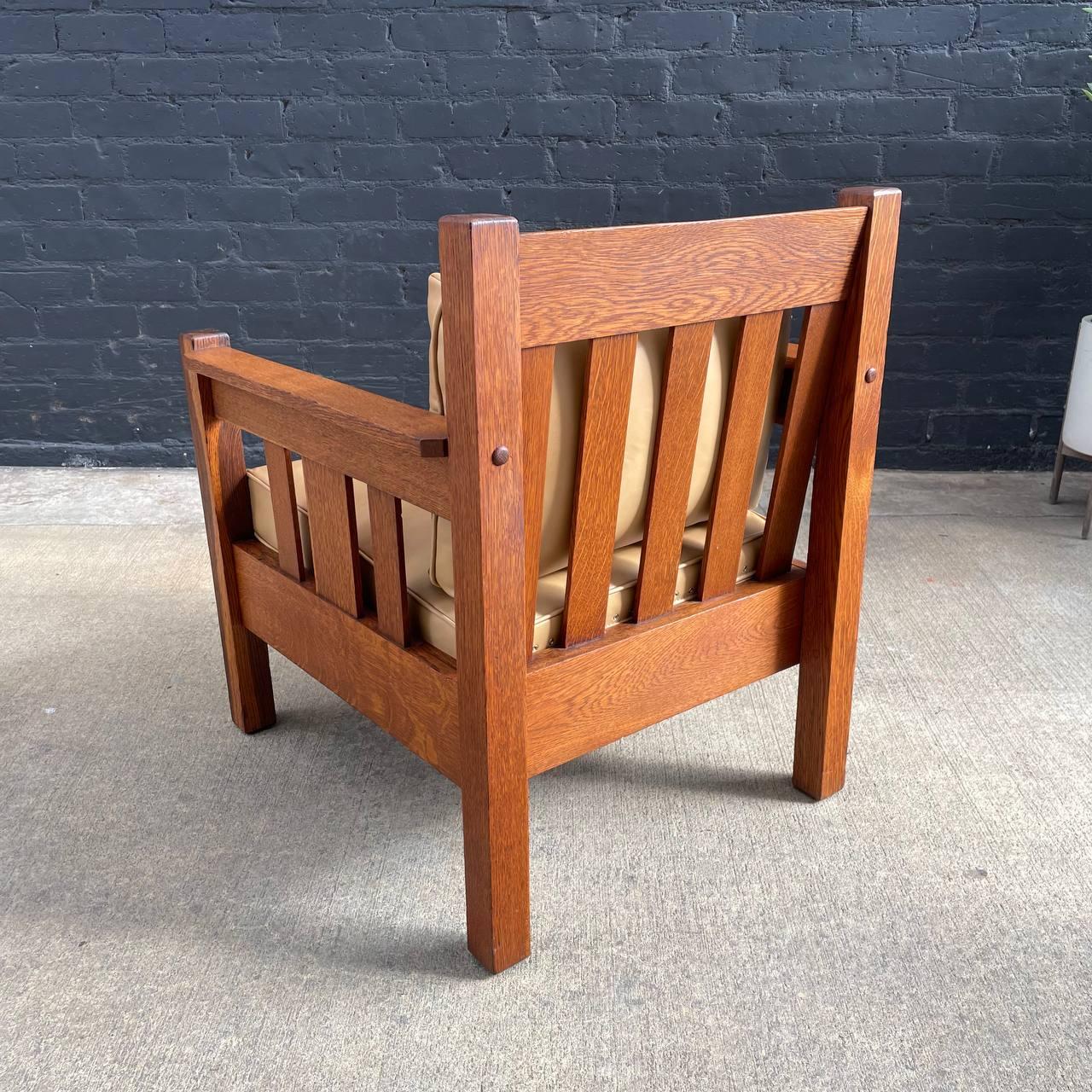 Early 20th Century 1920s Arts & Crafts Mission Oak & Leather Lounge Chair by Stickley  For Sale