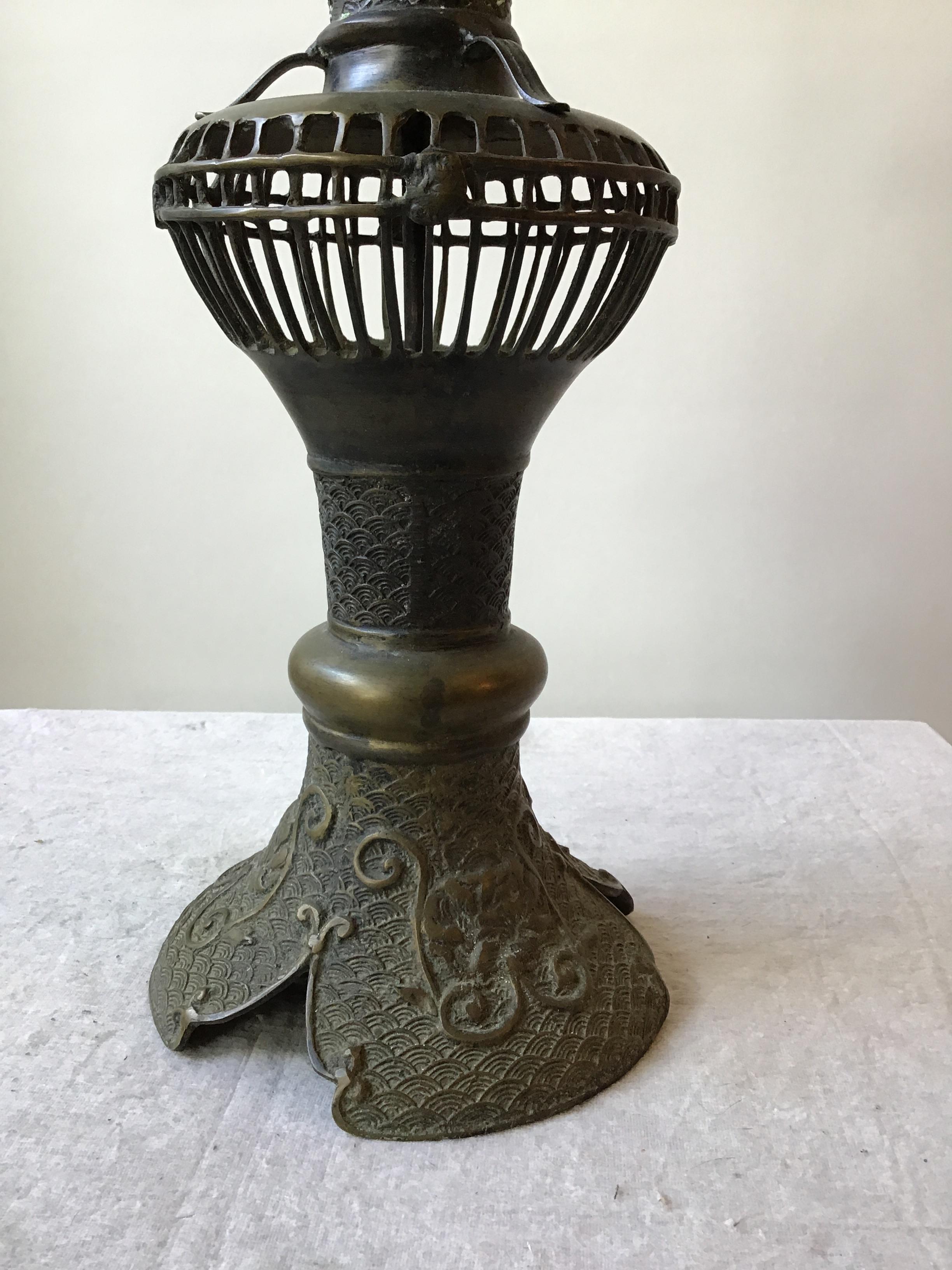 1920s Asian Bronze Table Lamp For Sale 2
