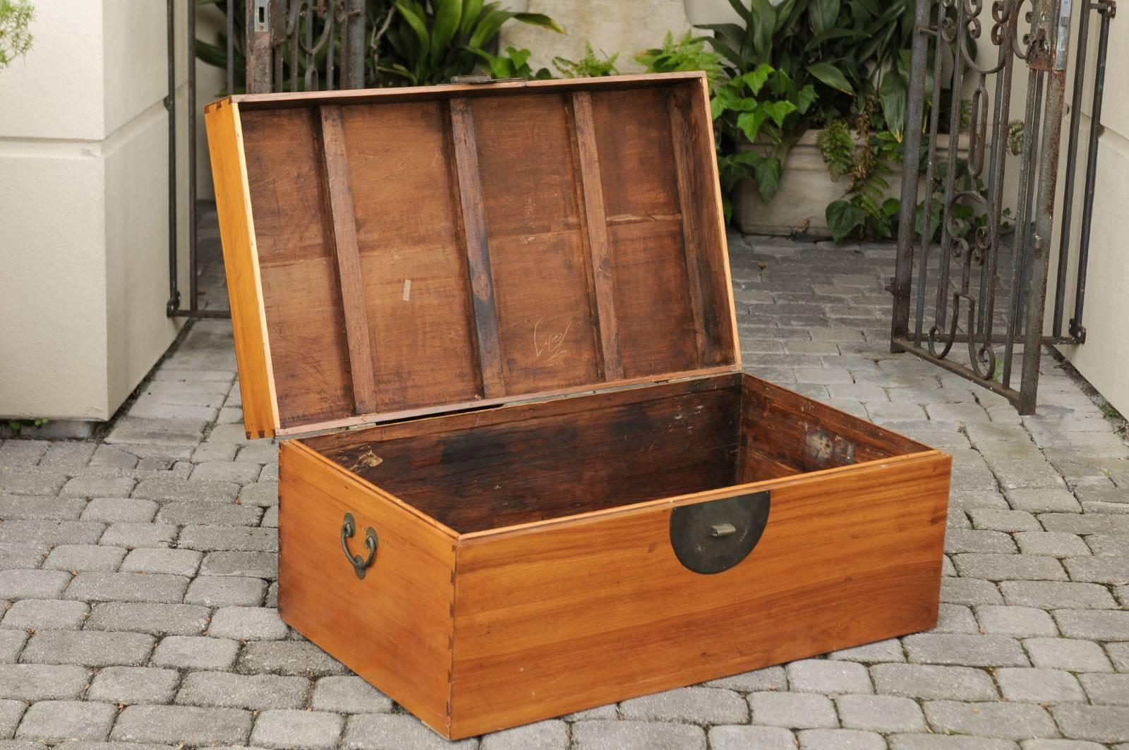 1920s Asian Camphor Wood Box with Traditional Lockset and Lateral Handles For Sale 1