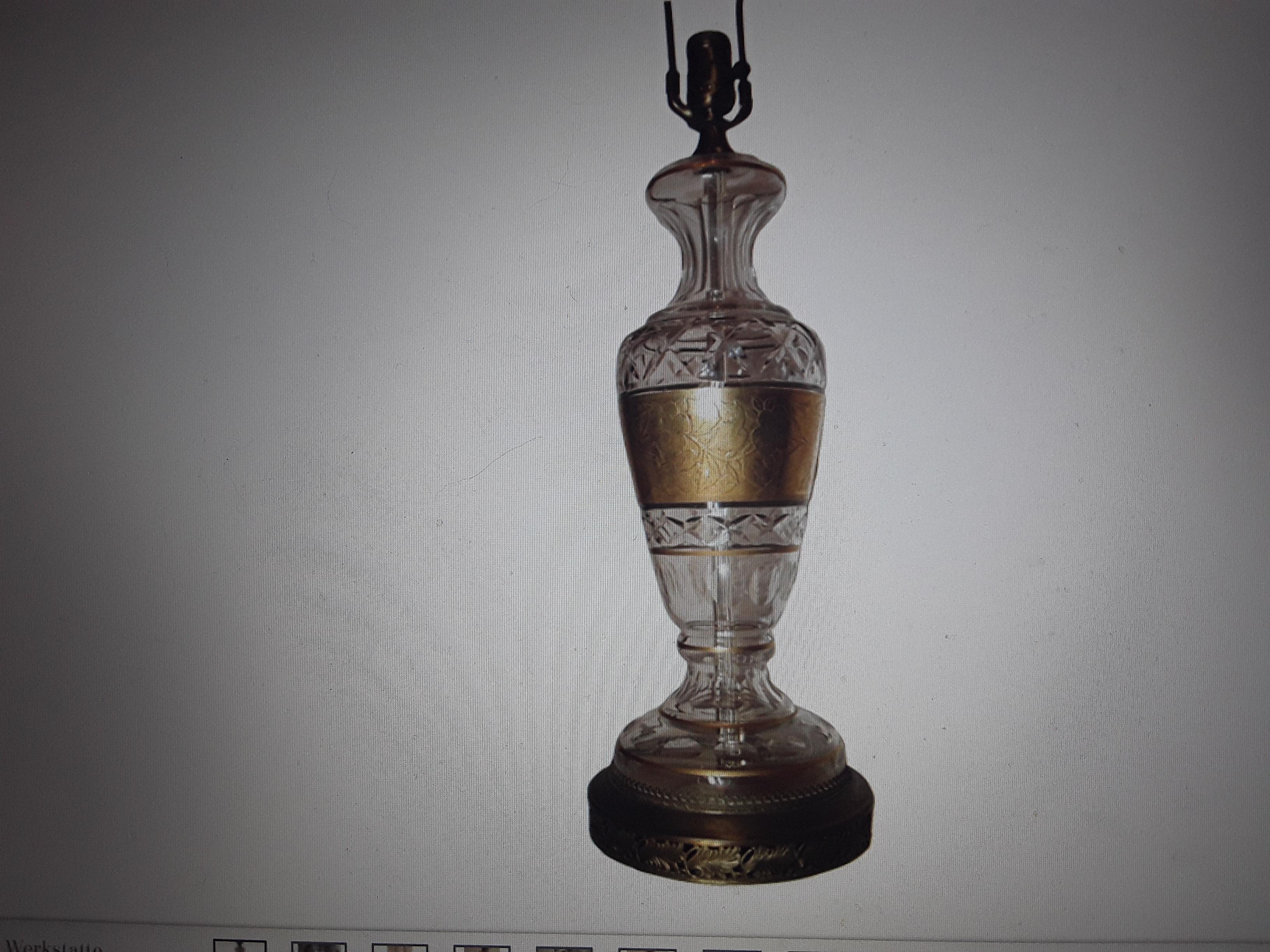 Lampe de bureau Art Déco autrichienne des années 1920 en cristal/or à bandes florales attribuée à Josef Hoffmann en vente 9