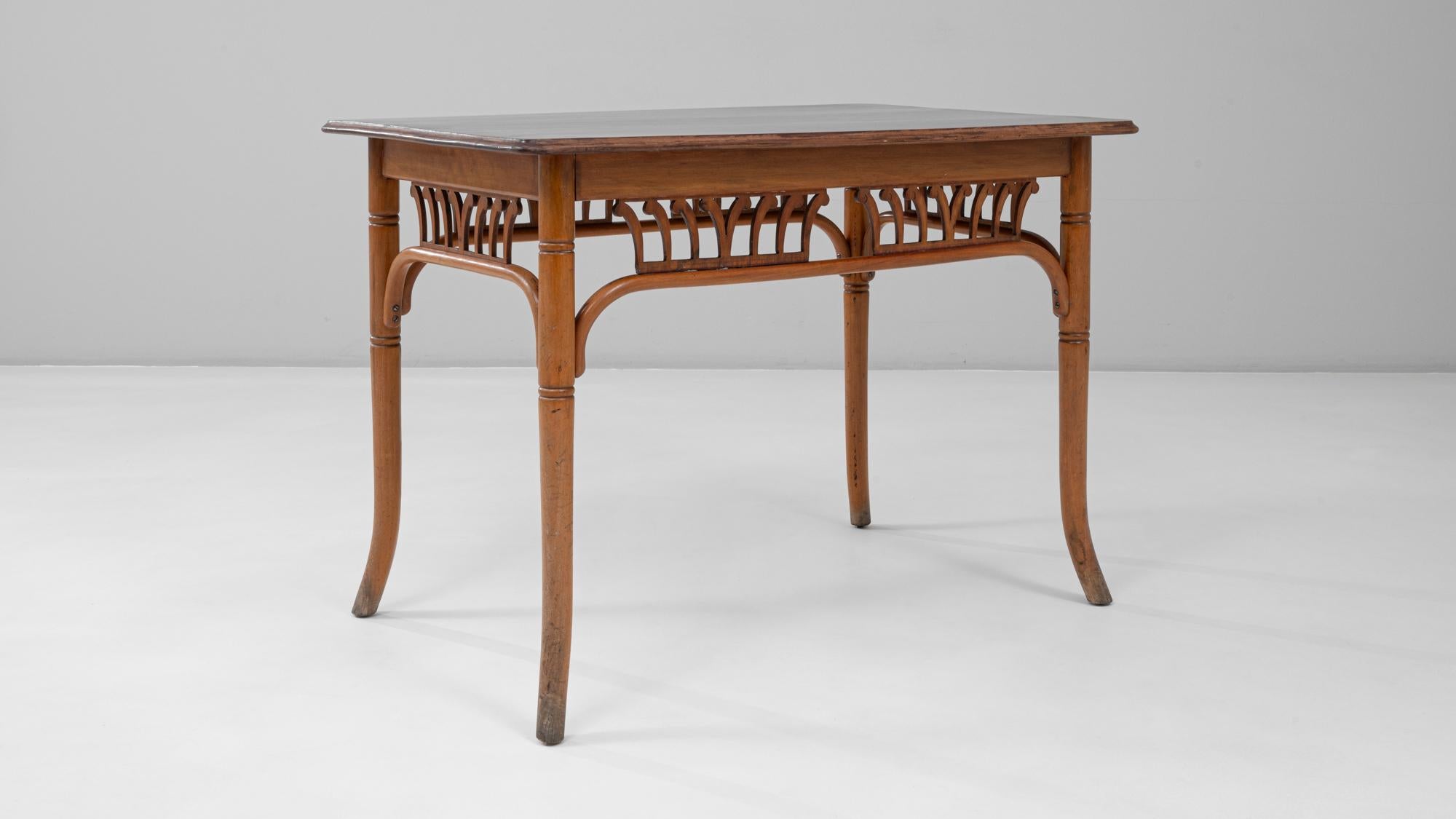 1920s Austrian Art Nouveau Bentwood Side Table For Sale 4
