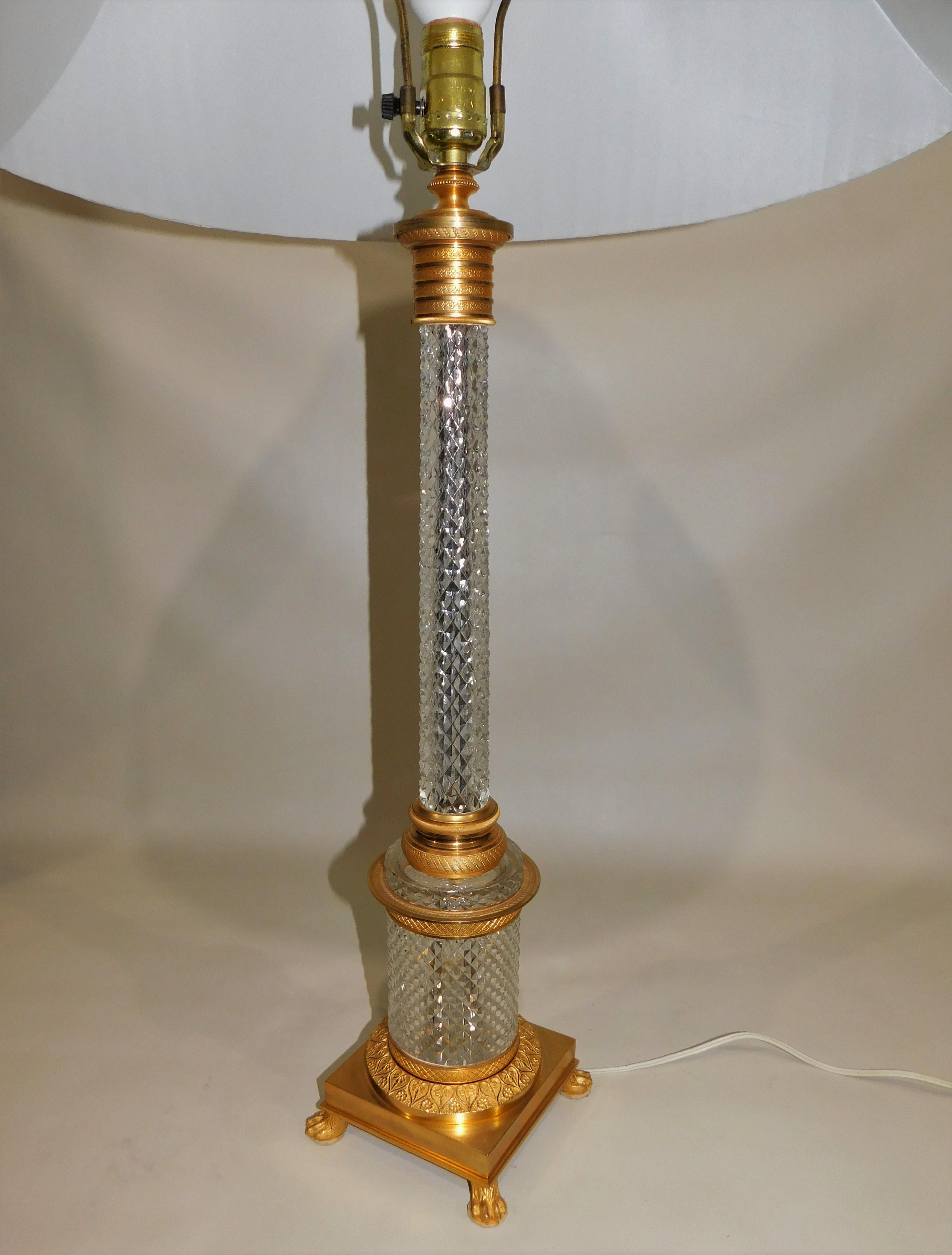 1920s Austrian Diamond Pattern Cut Crystal Gilt Bronze Table Lamp For Sale 7