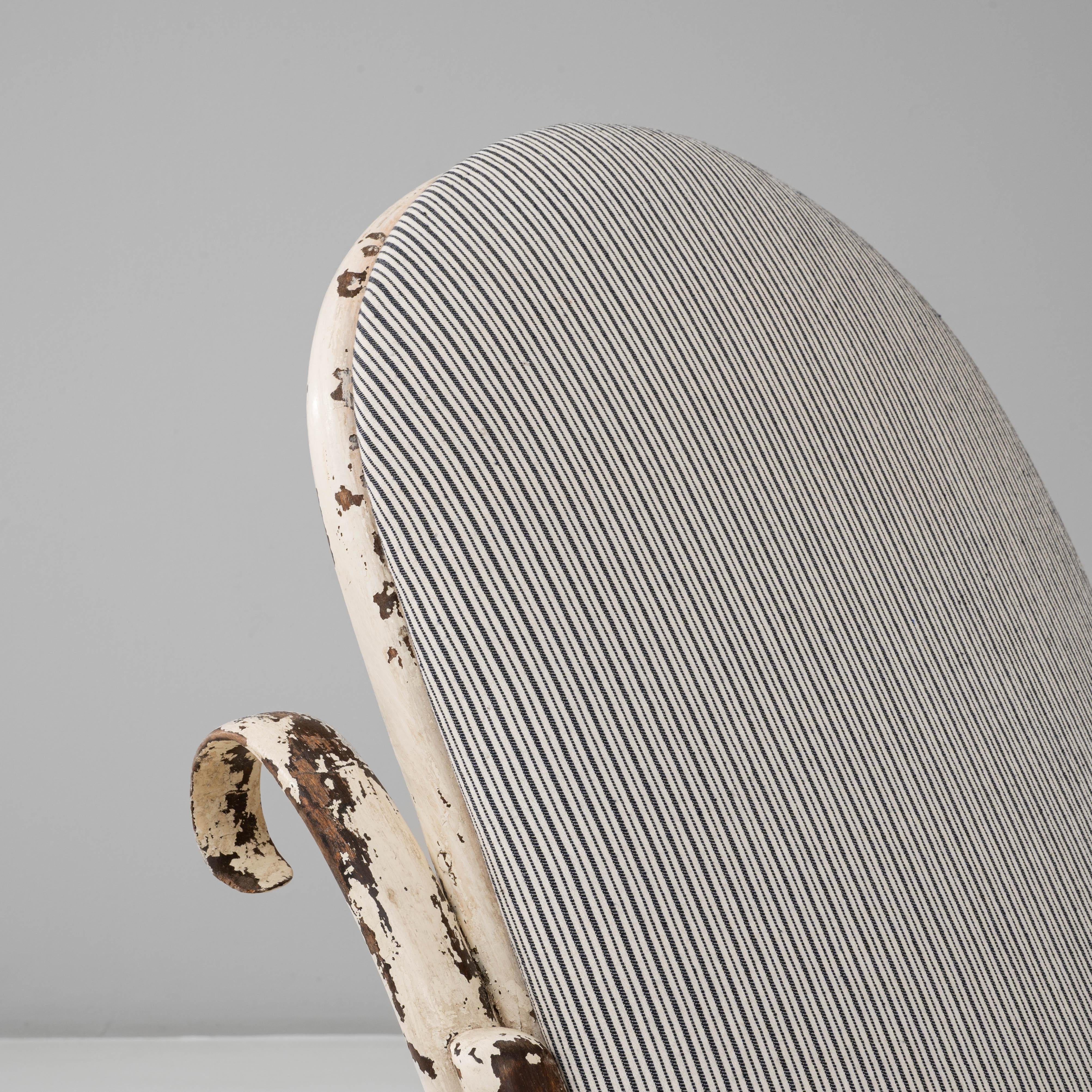 1920s Austrian Thonet-Style Bentwood Rocking Chair with Striped Upholstery For Sale 6