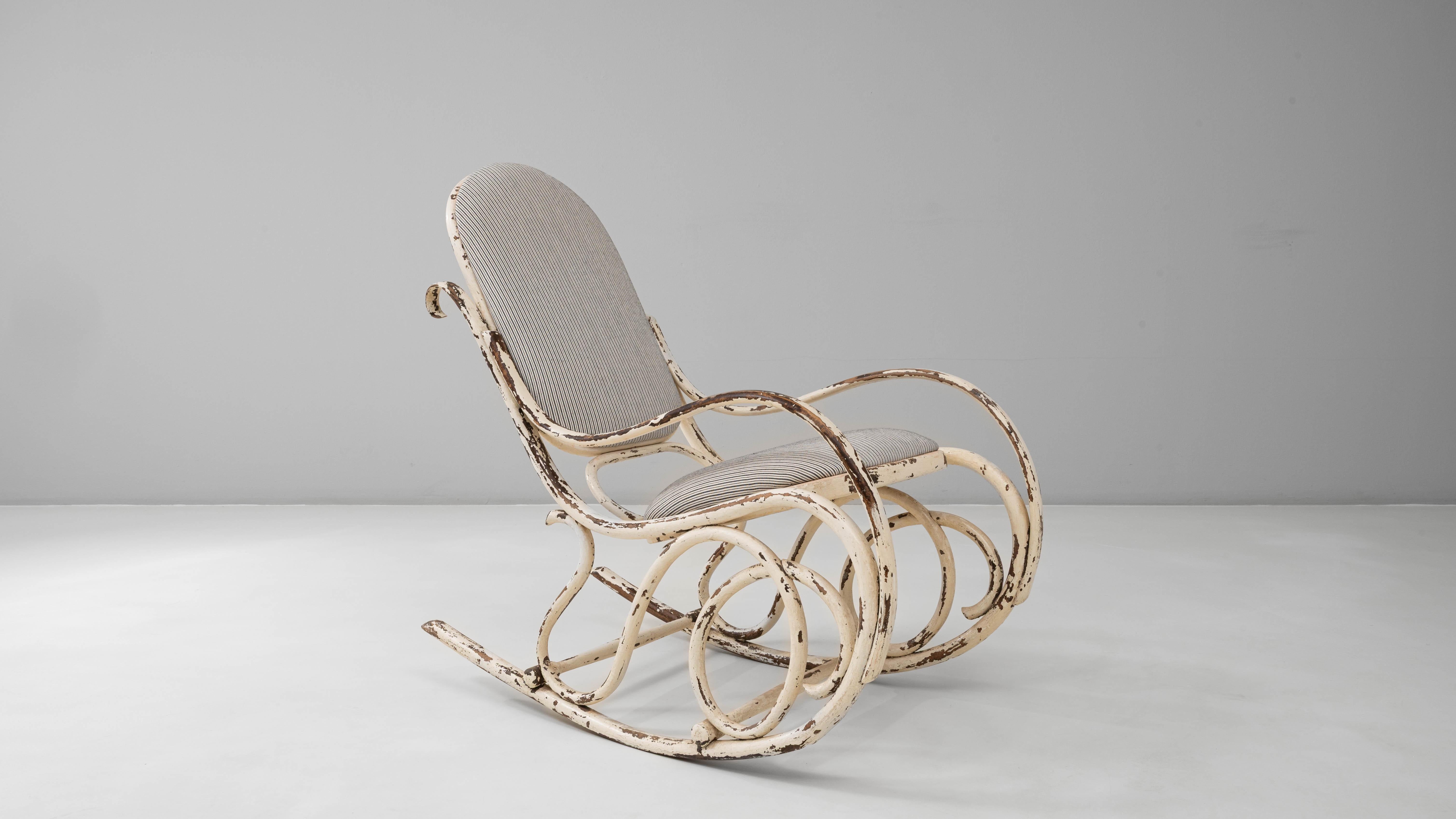 1920s Austrian Thonet-Style Bentwood Rocking Chair with Striped Upholstery For Sale 12