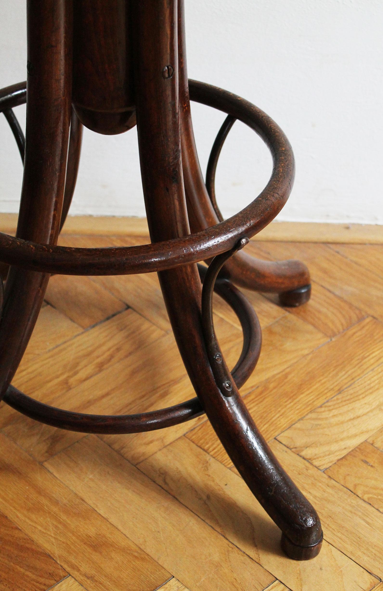 1920's Bar Swivel Stool by Thonet In Good Condition For Sale In Brno, CZ