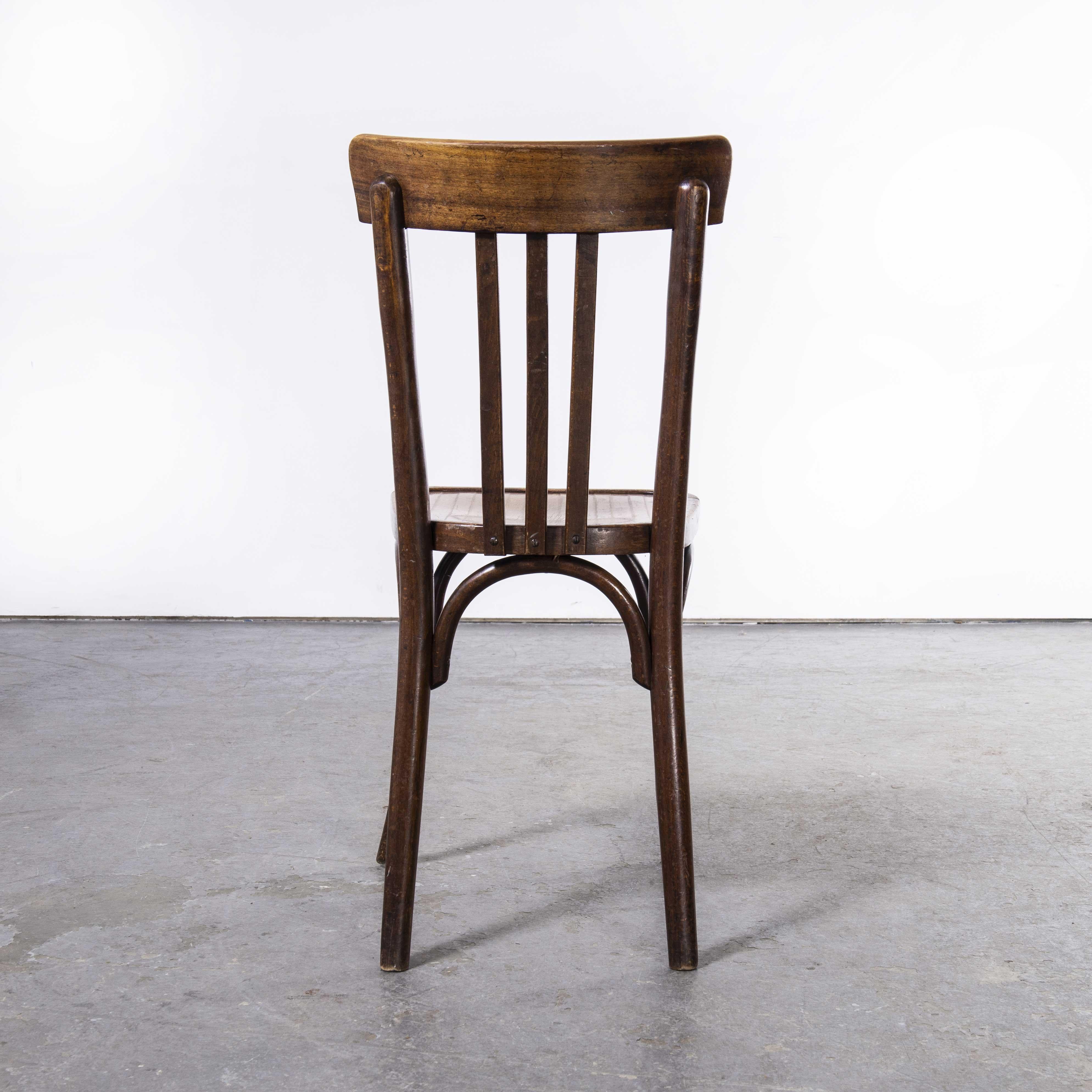 1920’s Baumann bentwood three slat dining chairs – set of five

1920’s Baumann bentwood three slat dining chairs – set of five. Classic early beech bistro chair made in France by the maker Joamin Baumann. Baumann is a slightly off the radar French