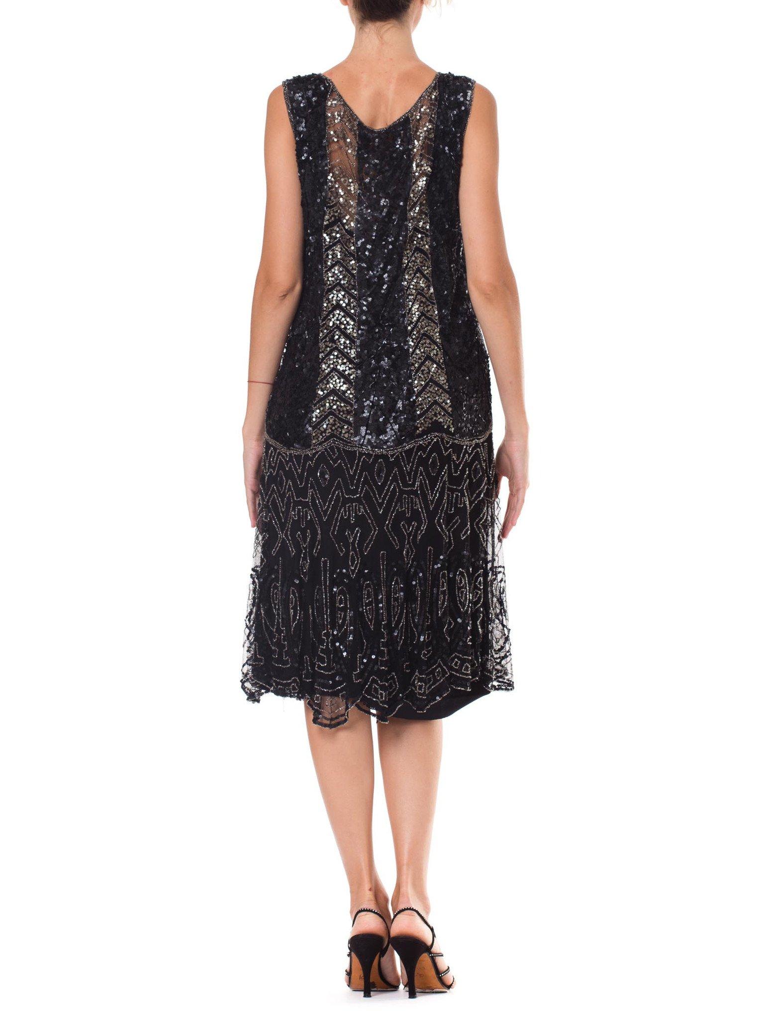 1920S  Black Hand Beaded Silk Net Art Deco Flapper Dress With Chevron Sequin De In Excellent Condition For Sale In New York, NY
