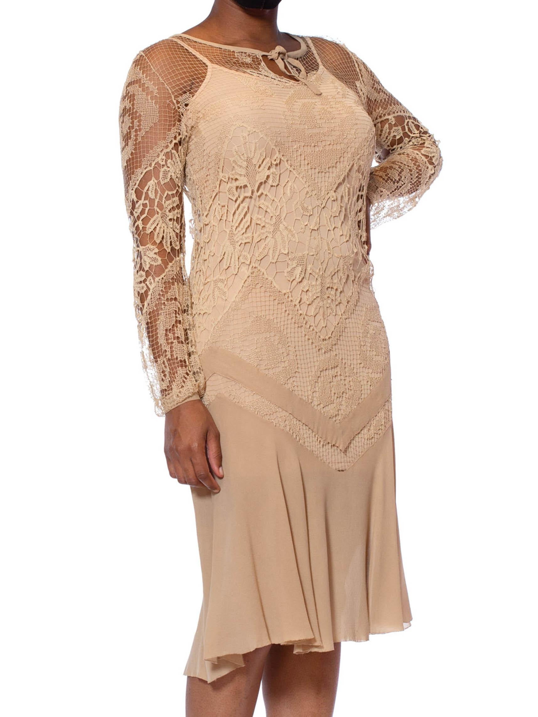 1920S Beige Handmade Lace & Silk Chiffon Dress With Long Sleeves For Sale 1