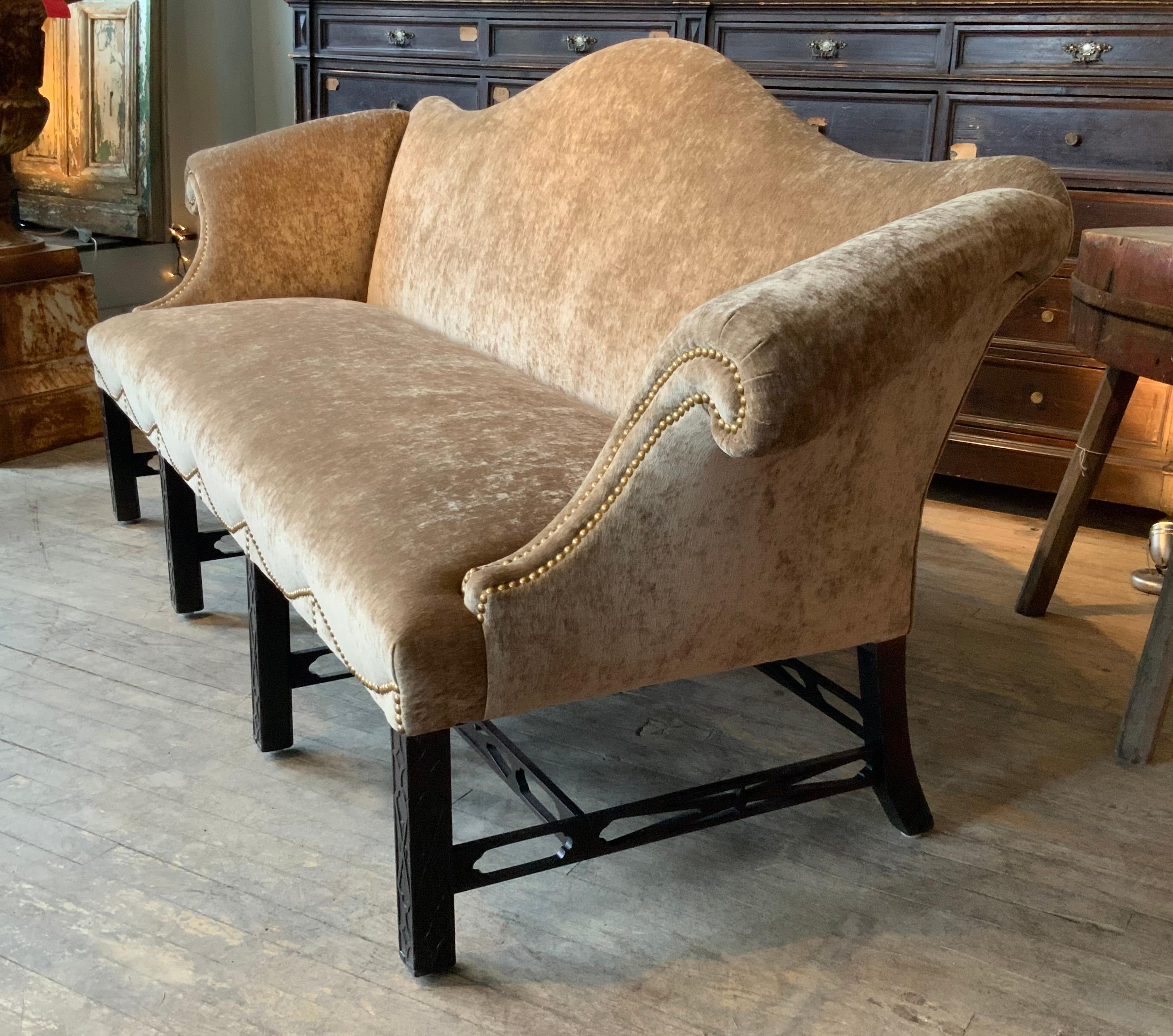 American 1920s Beige Velvet Camelback Sofa with Chinese Chippendale Base For Sale